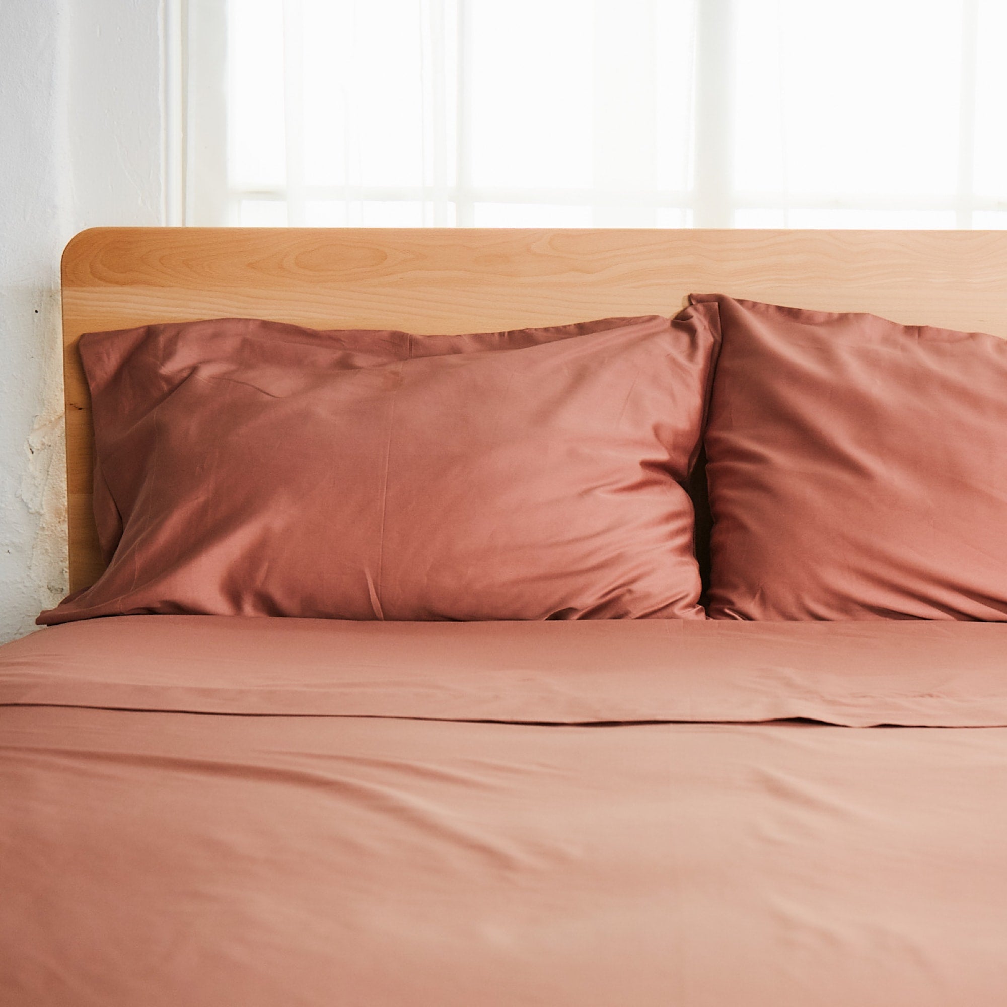 Organic Cotton Sateen Pillowcases 300 Thread Count - Soft & Breathable Bedding for Luxury Sleep & Hotel-Style Comfort