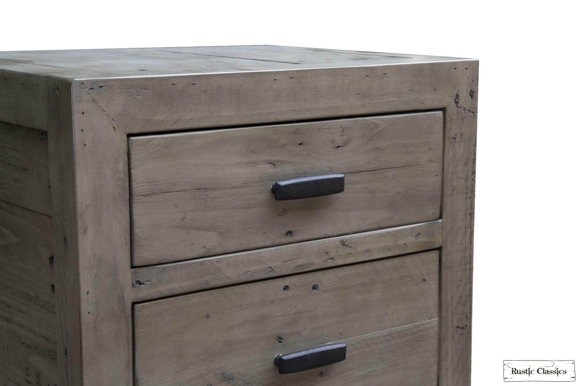 Whistler 4-Piece Reclaimed Wood Platform Bedroom Set in Grey - Queen/King Size - Rustic Modern Bed Frame with Nightstands & Dresser for Cozy Master Bedroom