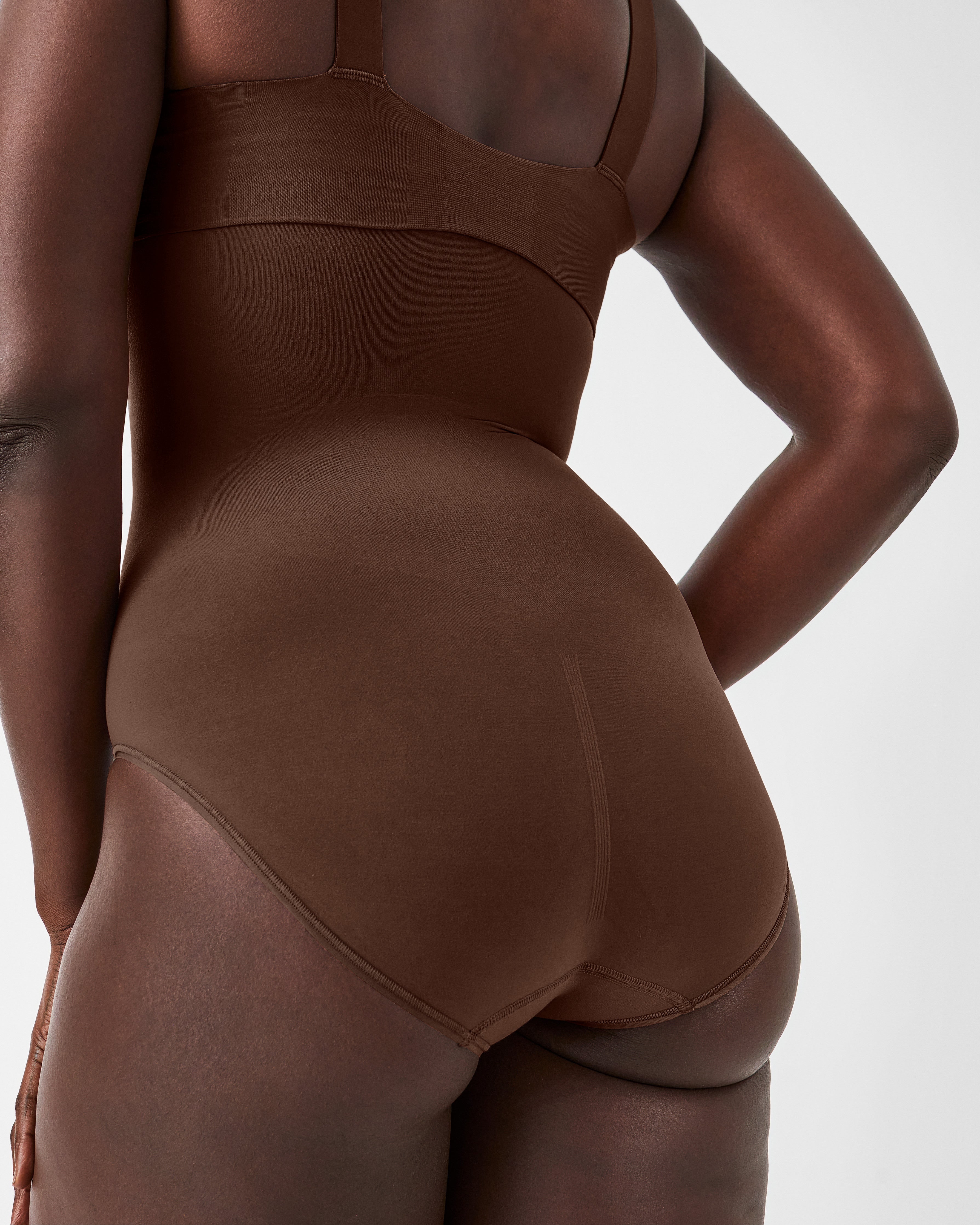 SPANX Sculpt™ Seamless Power High Waisted Brief - Shapewear for Women - Slimming Underwear for Everyday Wear & Special Occasions