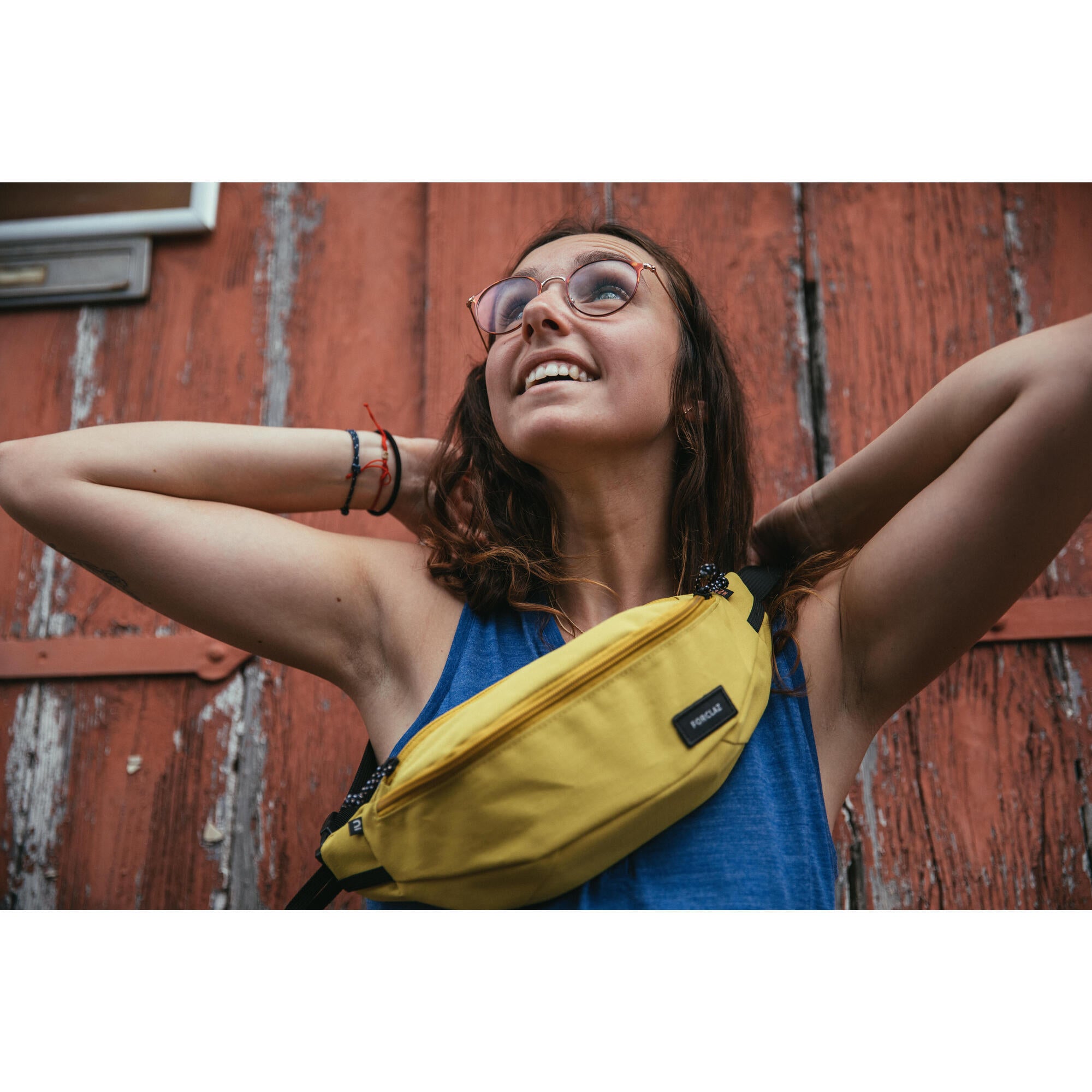 Forclaz Travel 2 L Belt Bag - Lightweight Waist Pack for Hiking, Running & Travel - Hands-Free Storage for Essentials - Perfect for Outdoor Adventures & Daily Commutes