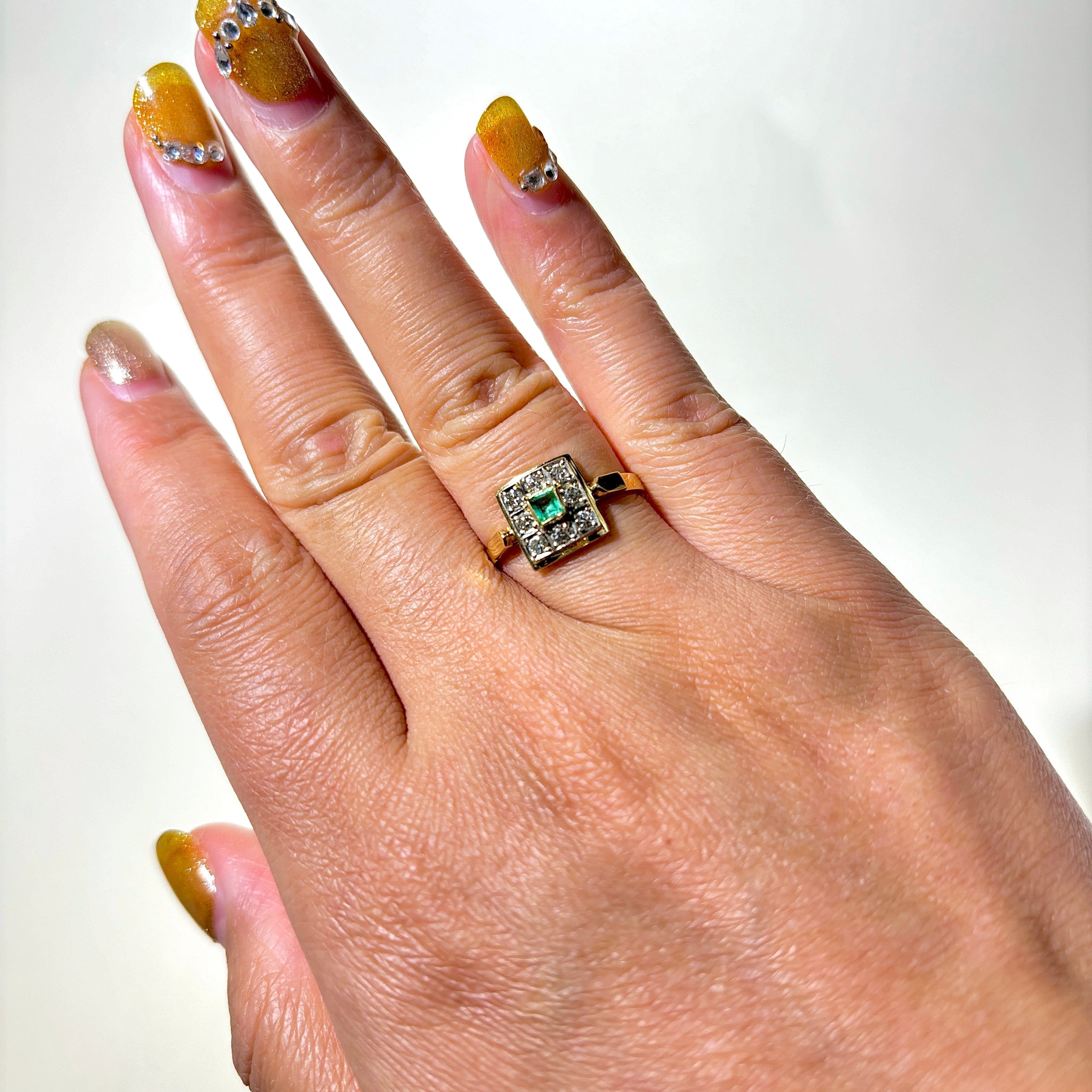 18K Yellow Gold Emerald and Diamond Grid Ring - 0.09ct Emerald & 0.16ctw Diamonds - Size 7 | Elegant Wedding Band, Anniversary Gift, Engagement Jewelry for Women