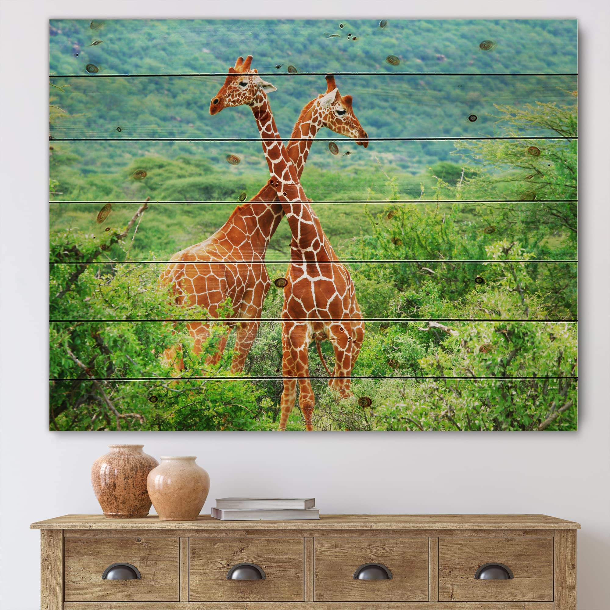 DesignQ Two Giraffes Fighting on Green Farmhouse Wood Wall Art - Large Animal Wall Decor Printed on Natural Pine Wood - Perfect for Living Room, Nursery, or Office Decoration