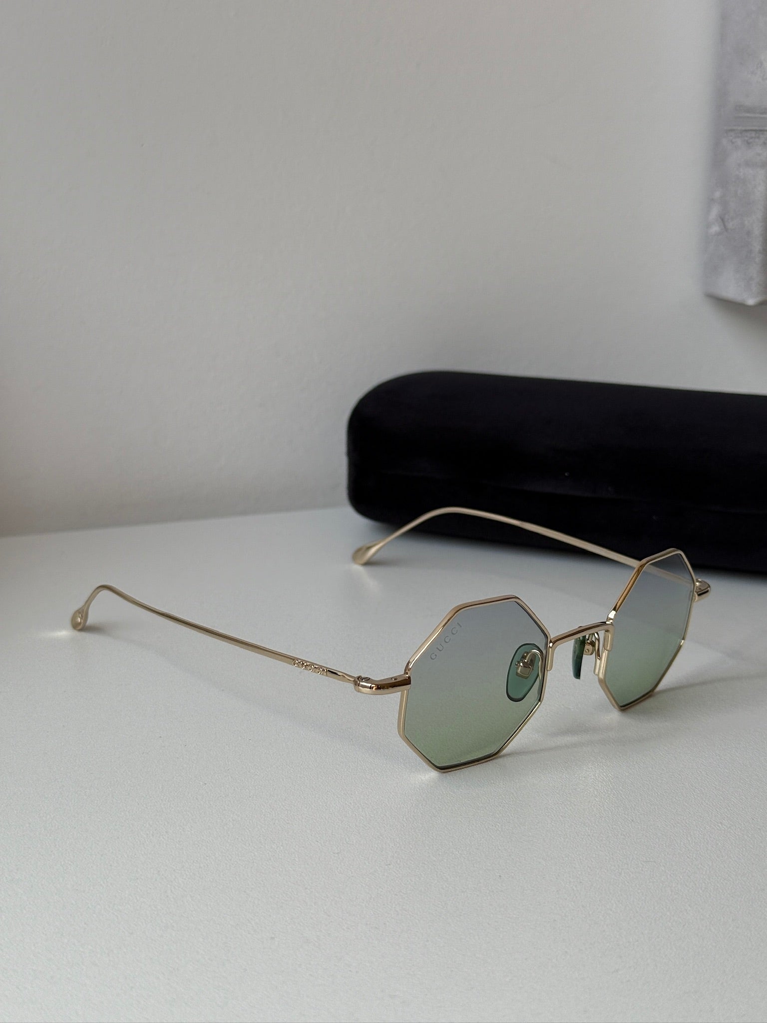 Gucci GG1814S Hexagon Sunglasses for Women - Gold & Blue Aviator Style Luxury Sunglasses | UV Protection, Fashion Accessory for Beach, Driving & Outdoor Activities