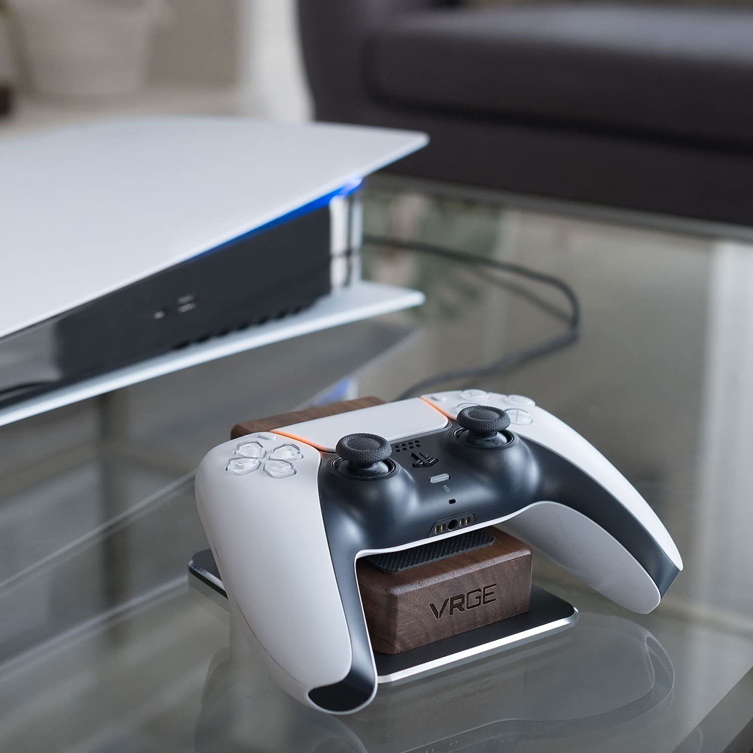 Premium PS5 Controller Charger - Walnut Wood & Aluminum Dock for DualSense - Gaming Setup Essential