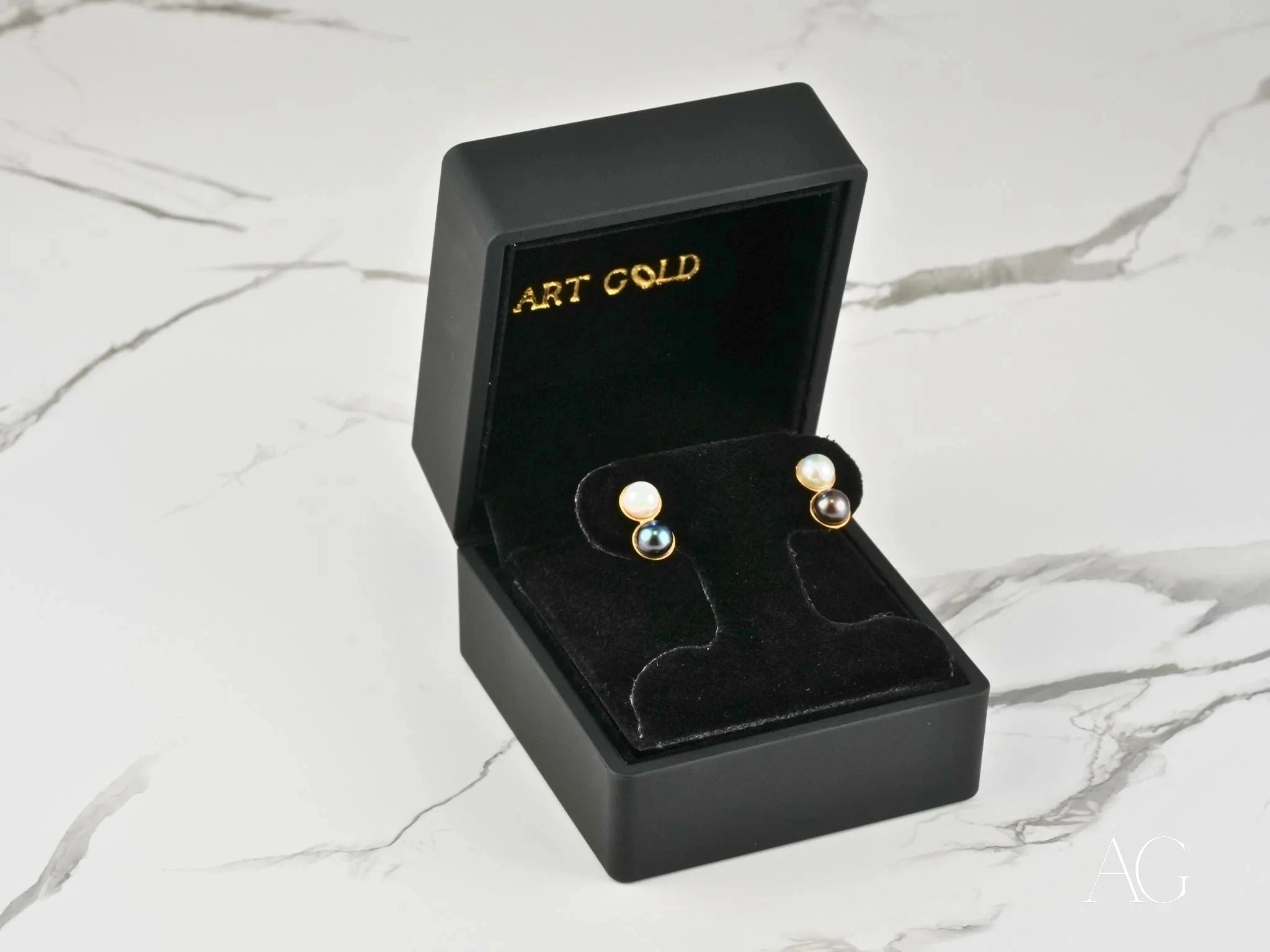 18K Gold Black & White Pearl Earrings for Women - Elegant Eclipse Design Pearl Stud Earrings - Perfect for Weddings, Parties & Special Occasions