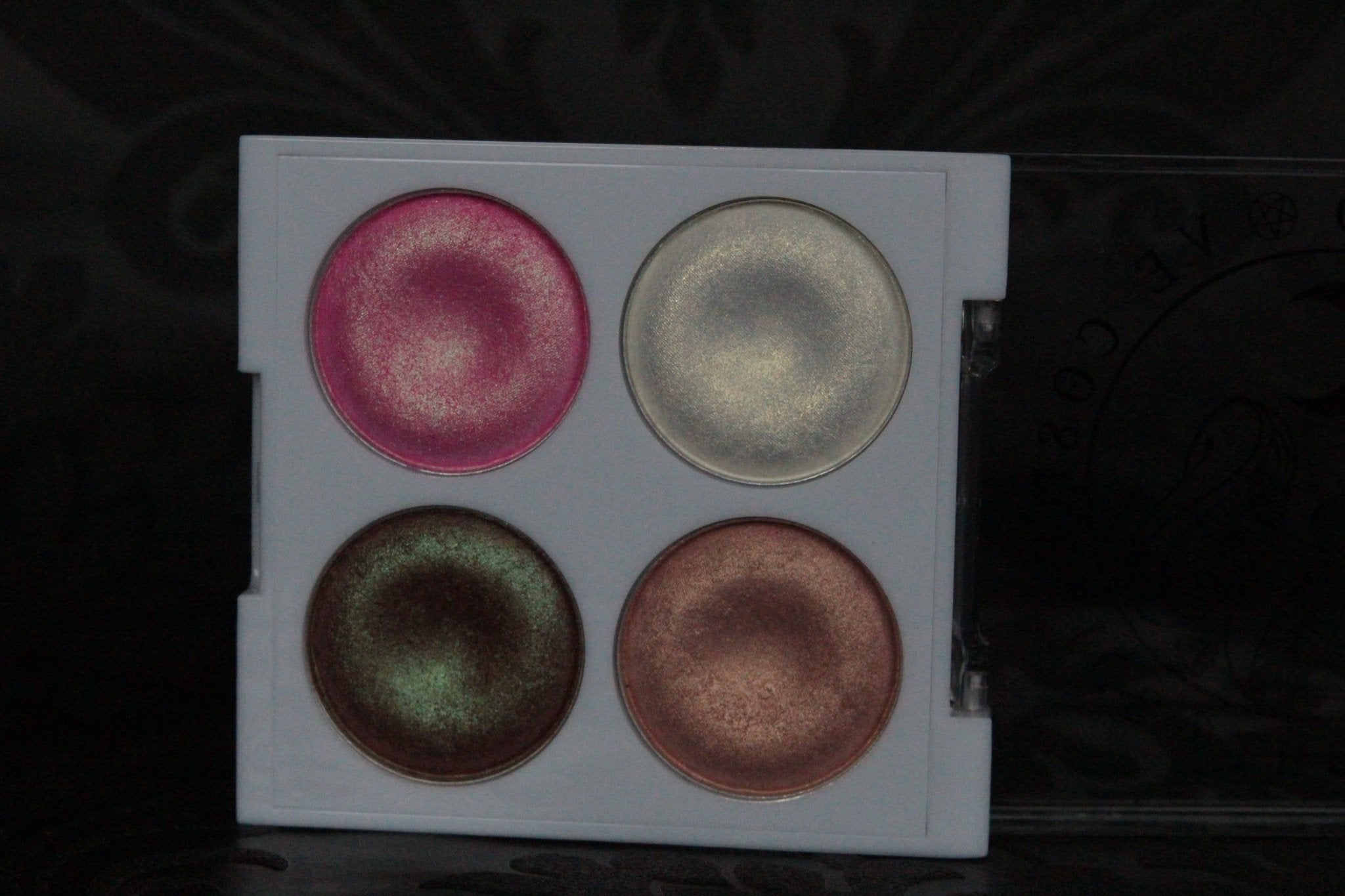 Green Witch Highlighter Limited Edition - Vegan & Cruelty-Free Makeup for Glowing Skin | Perfect for Festivals, Cosplay & Fantasy Looks