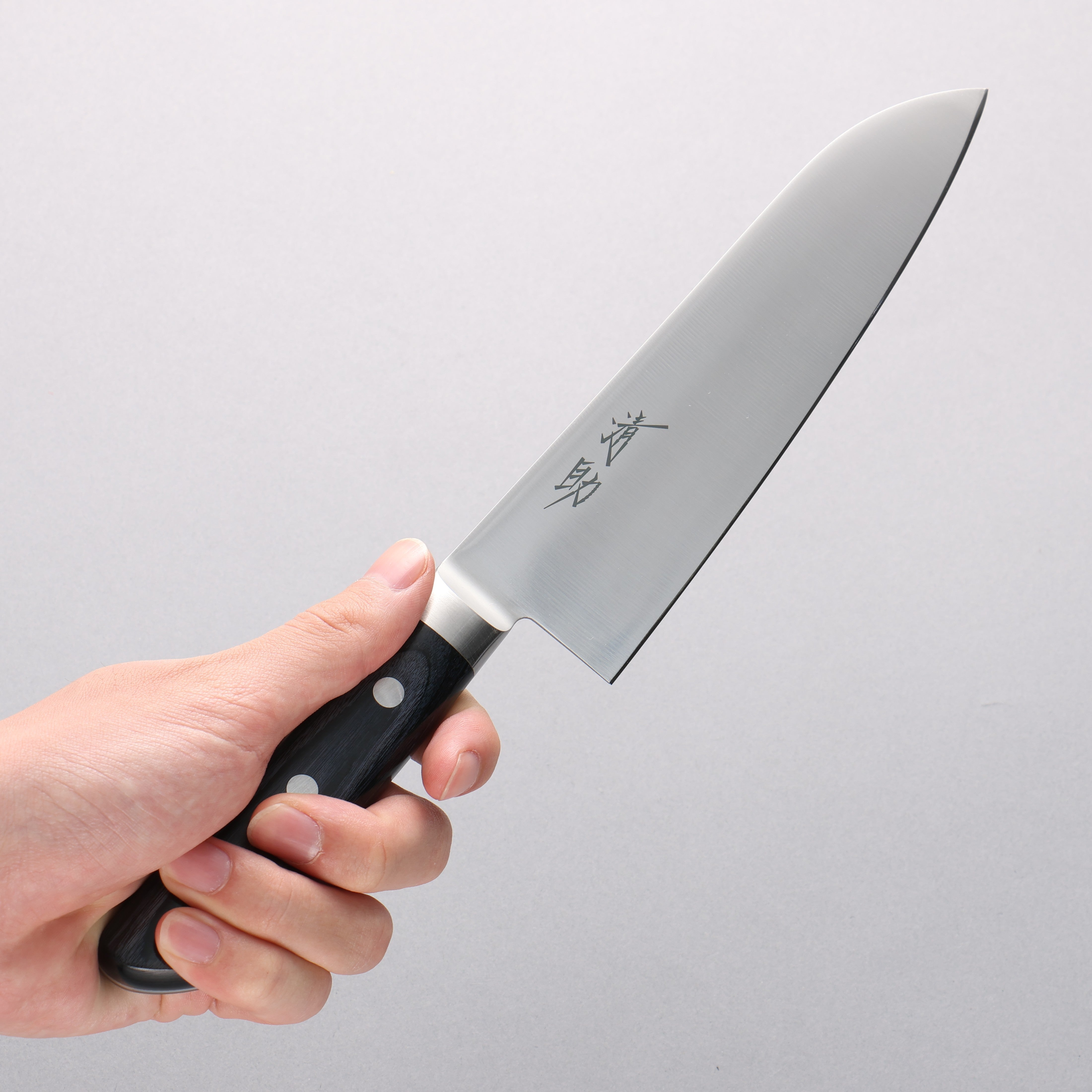Premium Seisuke Seiten Molybdenum Santoku Knife 180mm - Japanese Chef Knife with Navy Blue Pakkawood Handle & Protective Sheath - Perfect for Sushi, Vegetables & Meat Cutting