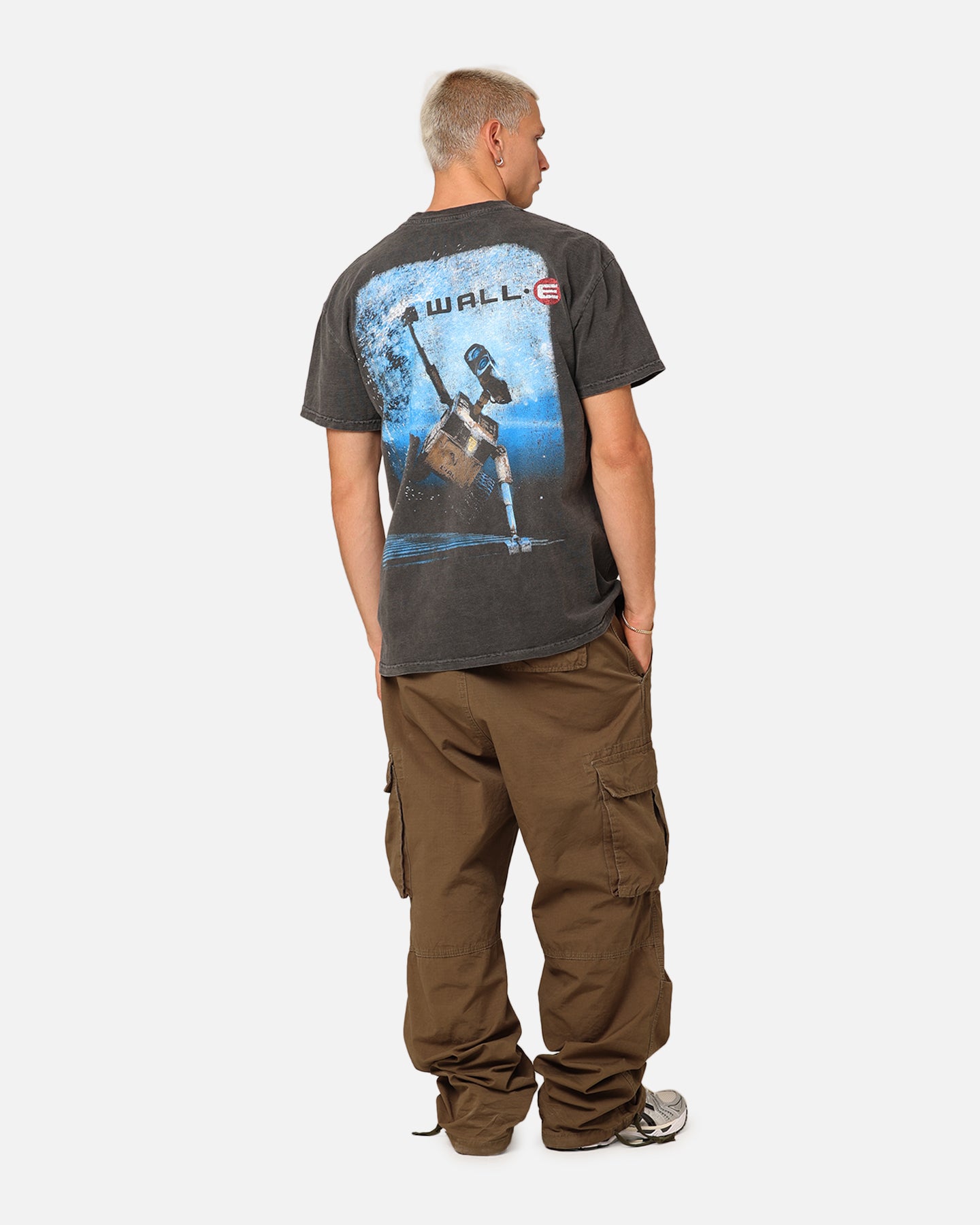 Pixar Wall.E Heavyweight Graphic T-Shirt for Men & Women - Black Wash - Vintage American Thrift Style - Perfect for Cosplay, Movie Nights & Casual Wear