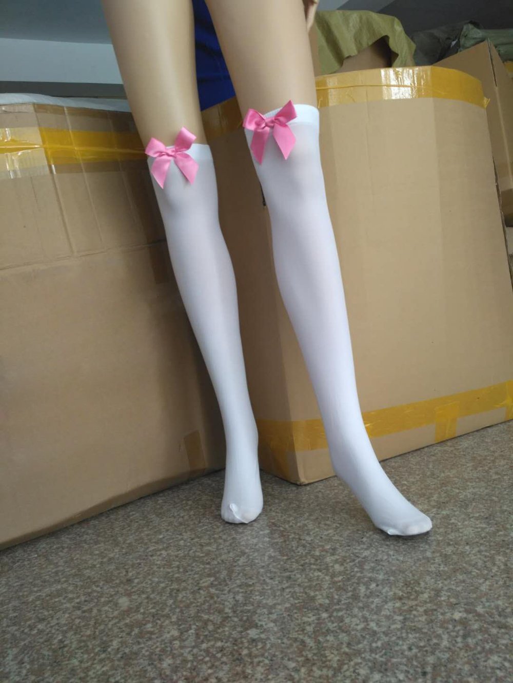 Elegant White Knee High Stockings with Pink Bow - Perfect for Cosplay, Lingerie & Fashion Outfits