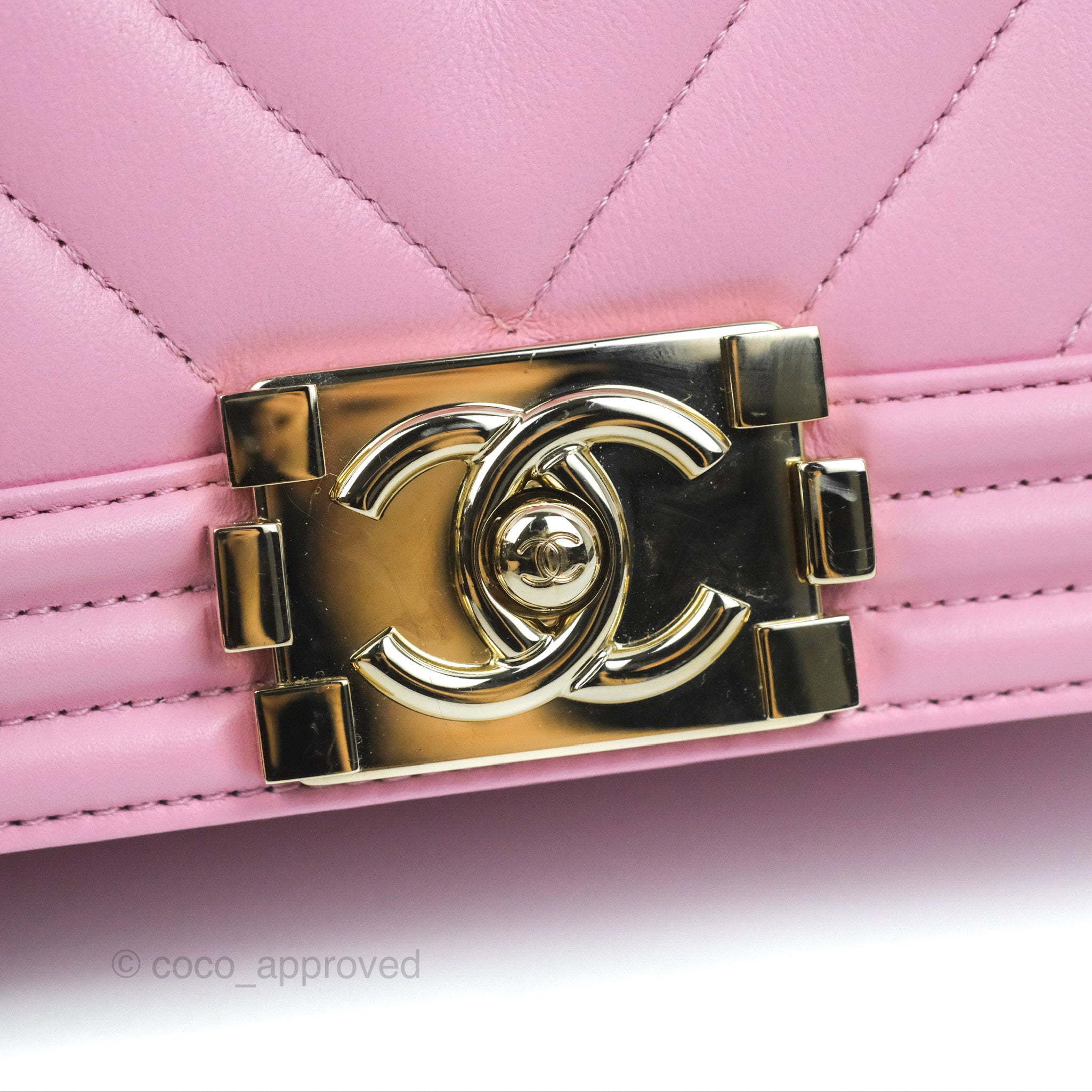 Chanel Chevron Medium Boy Bag in Pink Calfskin with Gold Hardware - Luxury Crossbody Bag for Women, Perfect for Date Night & Special Occasions