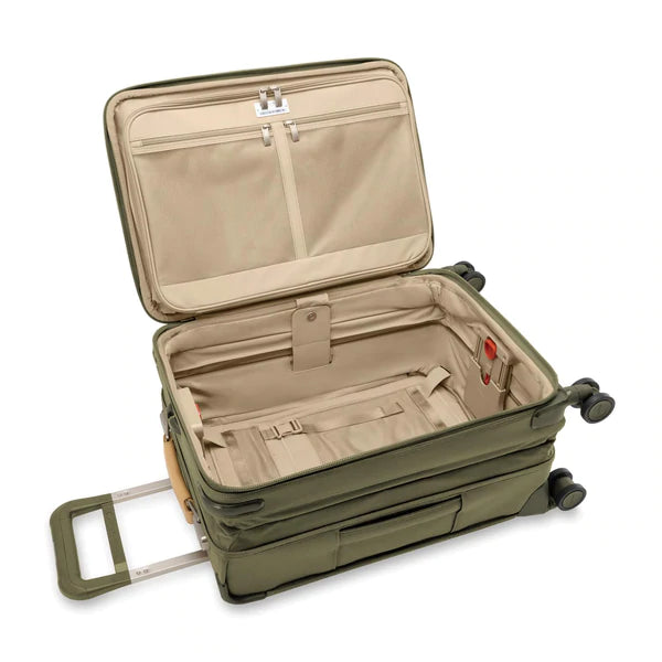 Baseline Essential Carry-On Spinner 22