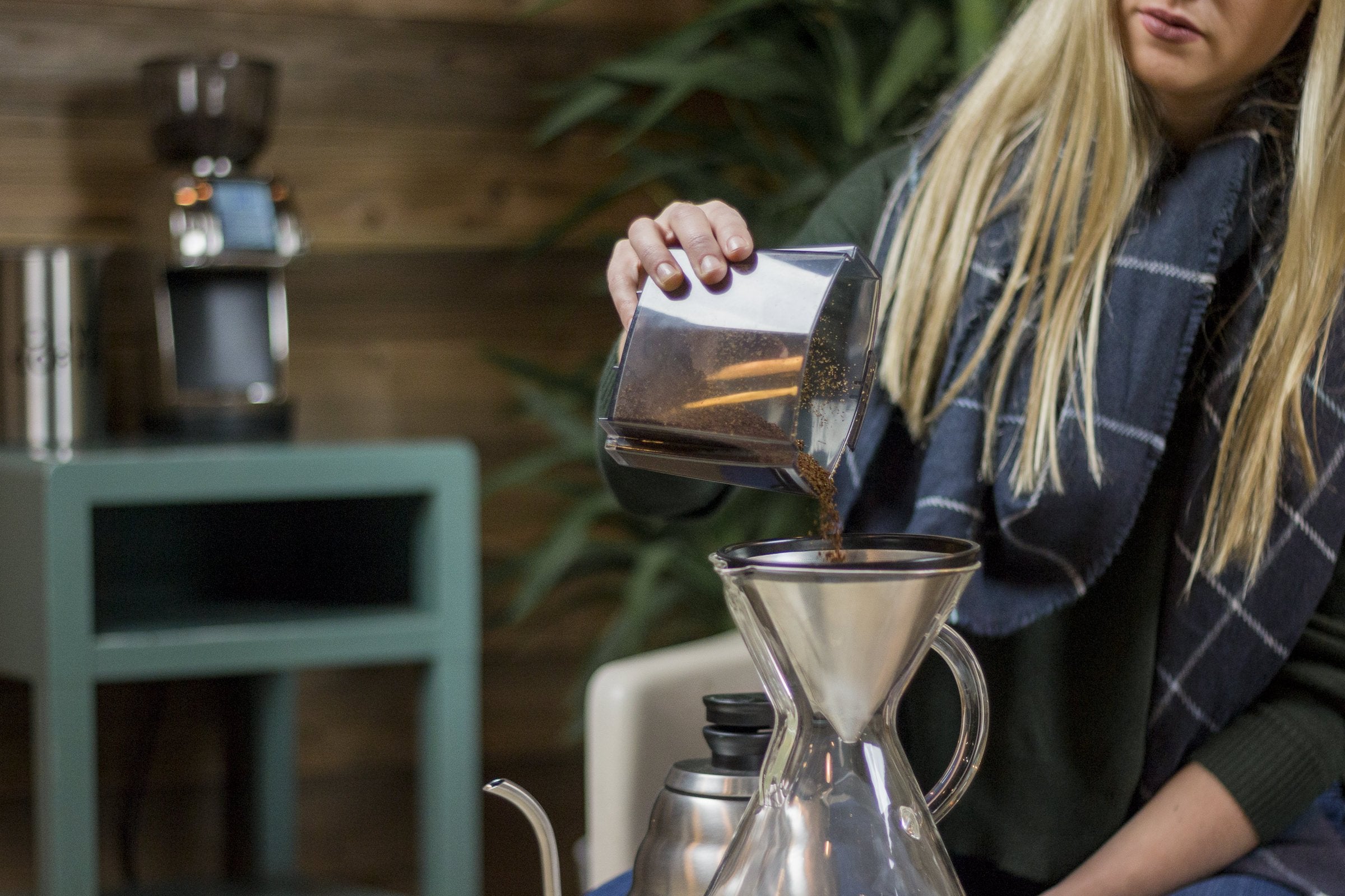Baratza Forté BG Commercial Coffee Grinder - Professional Burr Grinder for Espresso & Pour Over - Perfect for Cafes & Home Baristas