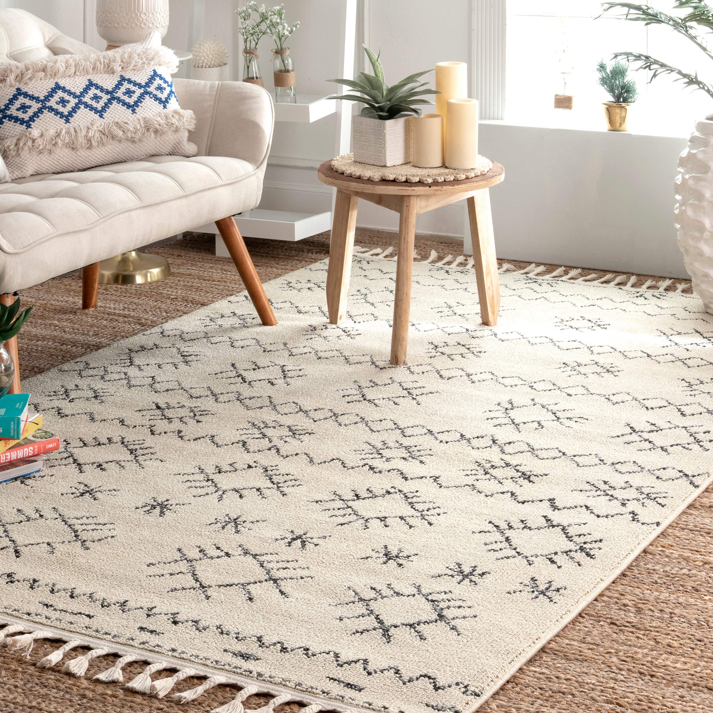 nuLOOM Camille Tribal Tassel Area Rug 4' x 6' Ivory - Boho Chic Living Room Decor, Bedroom Accent Rug for Cozy Home