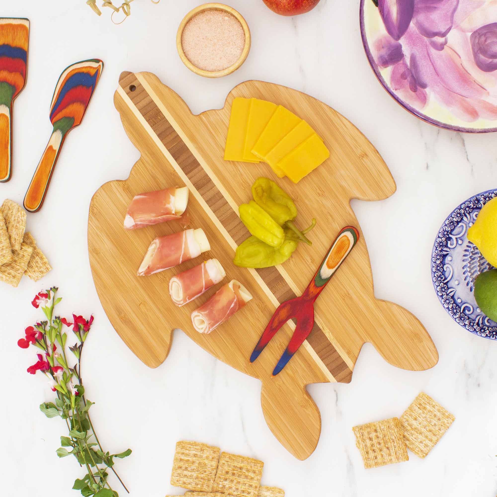 Sea Turtle Shaped Bamboo Cutting Board - 14.875