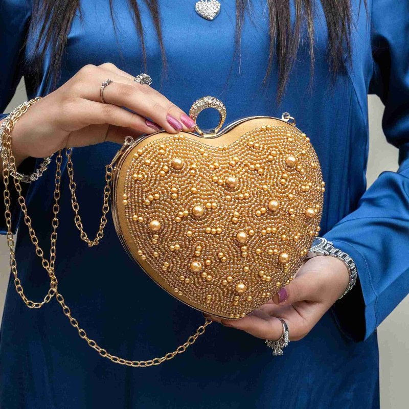 CB BS9 DL Gold - Premium Quality Gold-Plated Jewelry for Women, Elegant Necklace for Parties, Weddings & Special Occasions