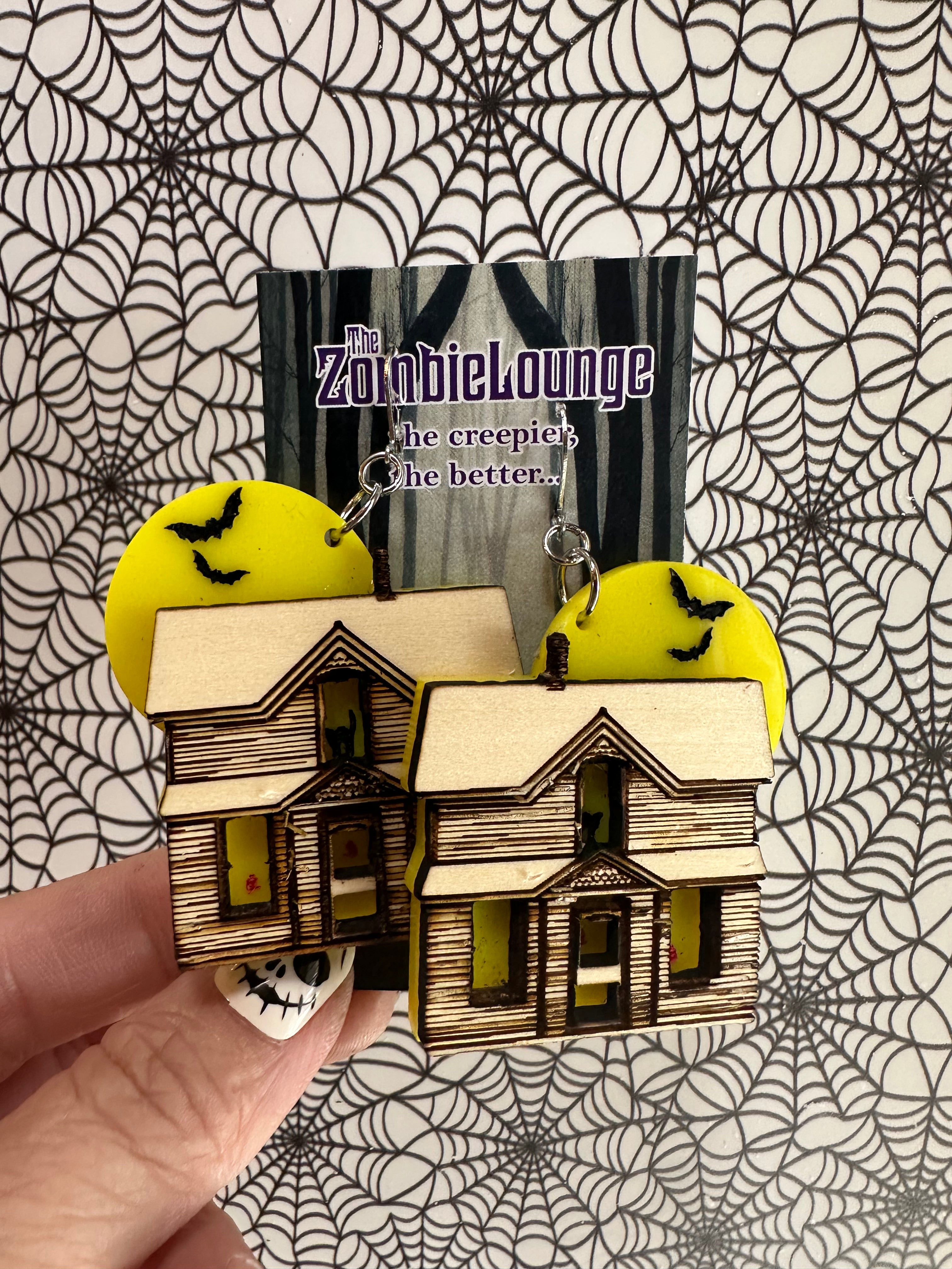 Spooky Haunted House Stud Earrings for Women - Halloween Gothic Jewelry Gift for Costume Parties & Cosplay
