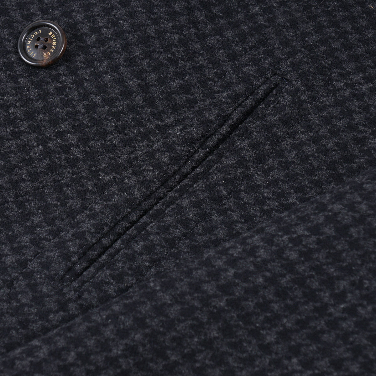 Brunello Cucinelli Premium Houndstooth Wool Overcoat for Men - Classic Winter Trench Coat for Business & Formal Occasions