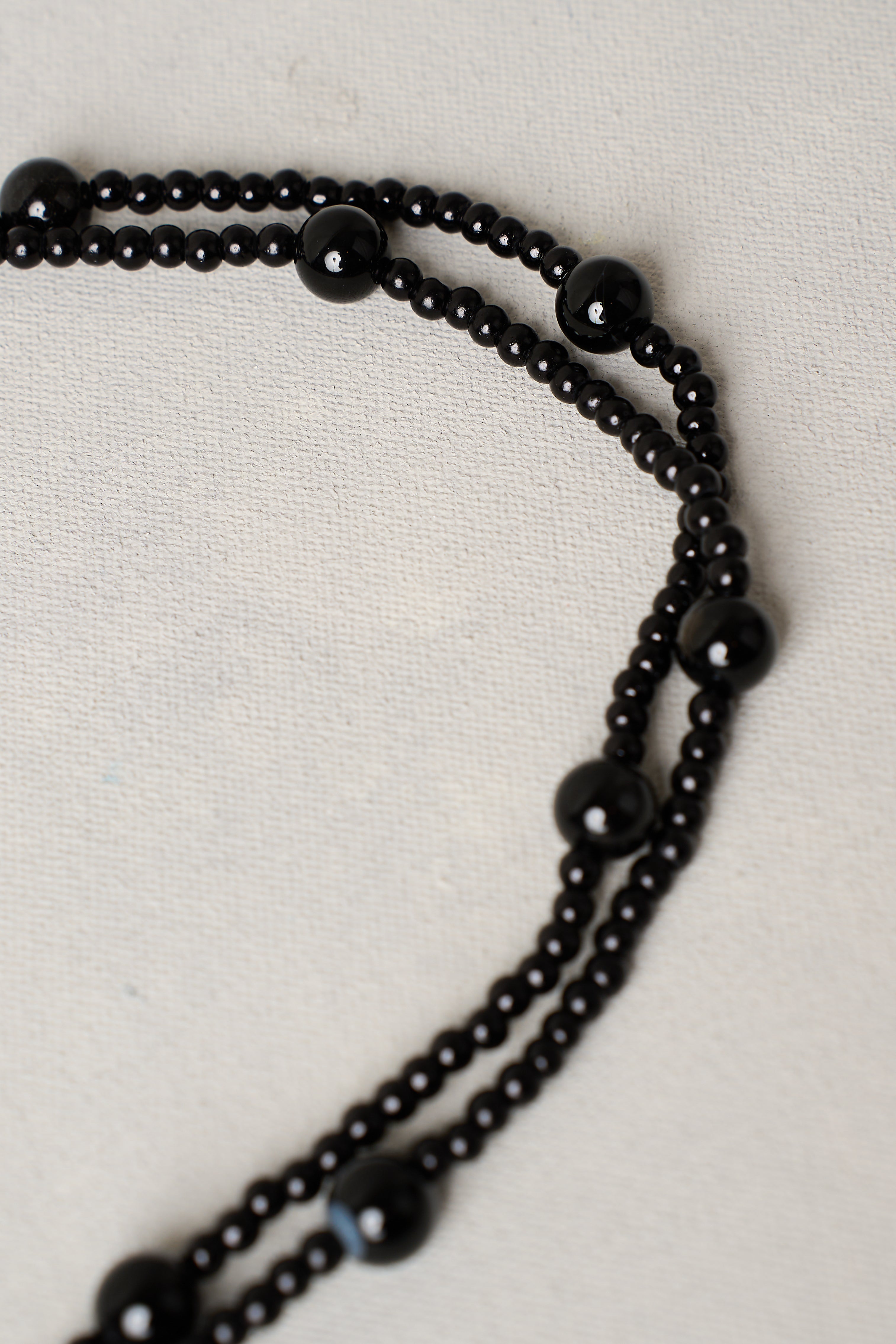 Elegant Black Chianna Necklace for Women - Perfect for Evening Parties, Weddings & Special Occasions
