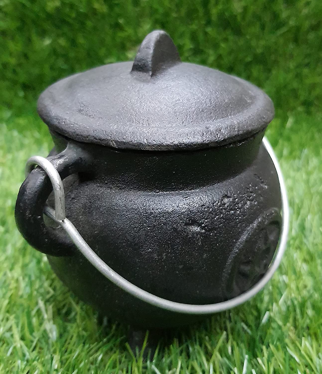 Black Iron Cauldron with Lid & Handle - Pentacle Design Incense Burner for Wicca, Rituals & Home Decor