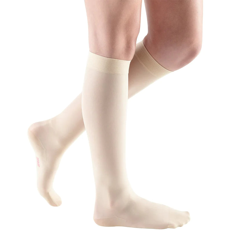 Medi Sheer & Soft 20-30mmHg Compression Socks for Women & Men - Closed Toe Calf Length Support Stockings - Ideal for Travel, Running, Nursing & Varicose Vein Relief