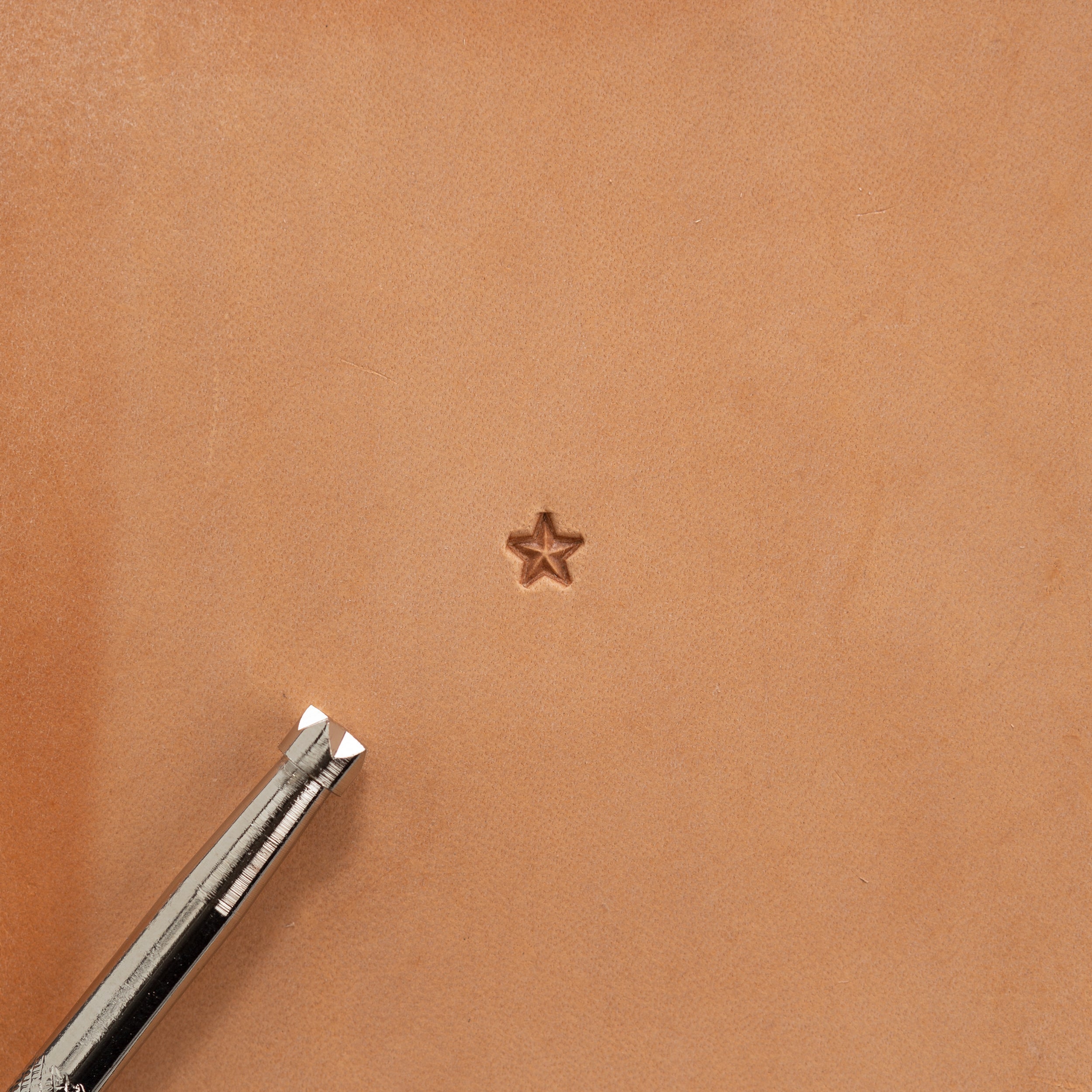 Craftool® Outlined Star Stamp - Premium Metal Craft Stamp for Leather, Wood & DIY Projects - Perfect for Scrapbooking, Card Making & Personalized Gifts