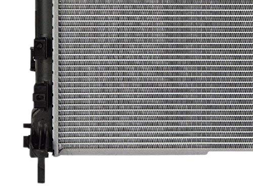 High-Performance Aluminum Radiator for Cars & Trucks - Efficient Engine Cooling for Daily Commute & Long Road Trips