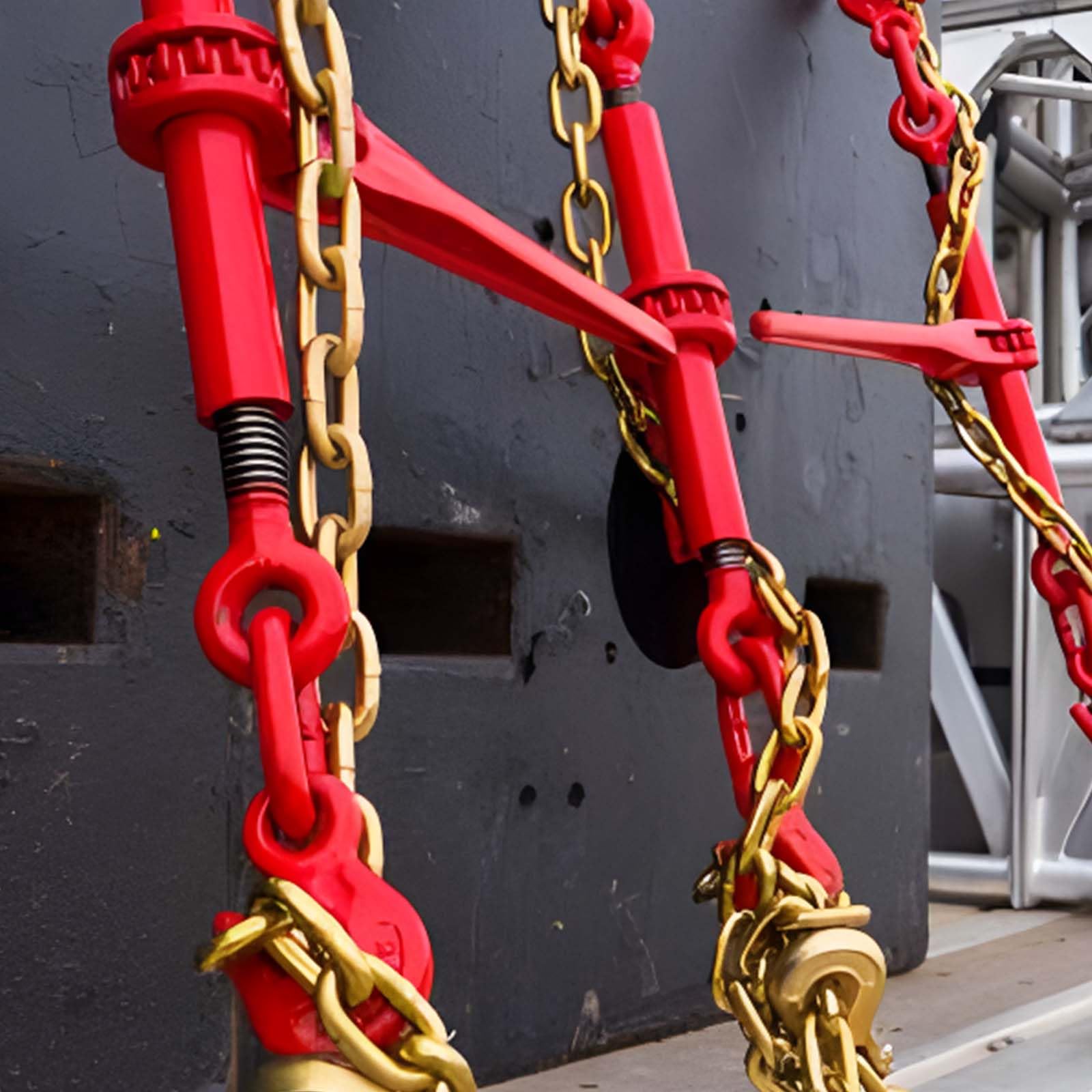 Heavy Duty G80 Chain Binder 3/8'' - 1/2'' with G80 Grab Hooks - 4 Pack Red Grade 80 Ratchet Load Binder 9,200 lbs WLL - for Hauling, Towing, Tie Down, Industrial & Agricultural Use - Perfect for Securing Cargo on Trailers, Trucks, and Heavy Equipment