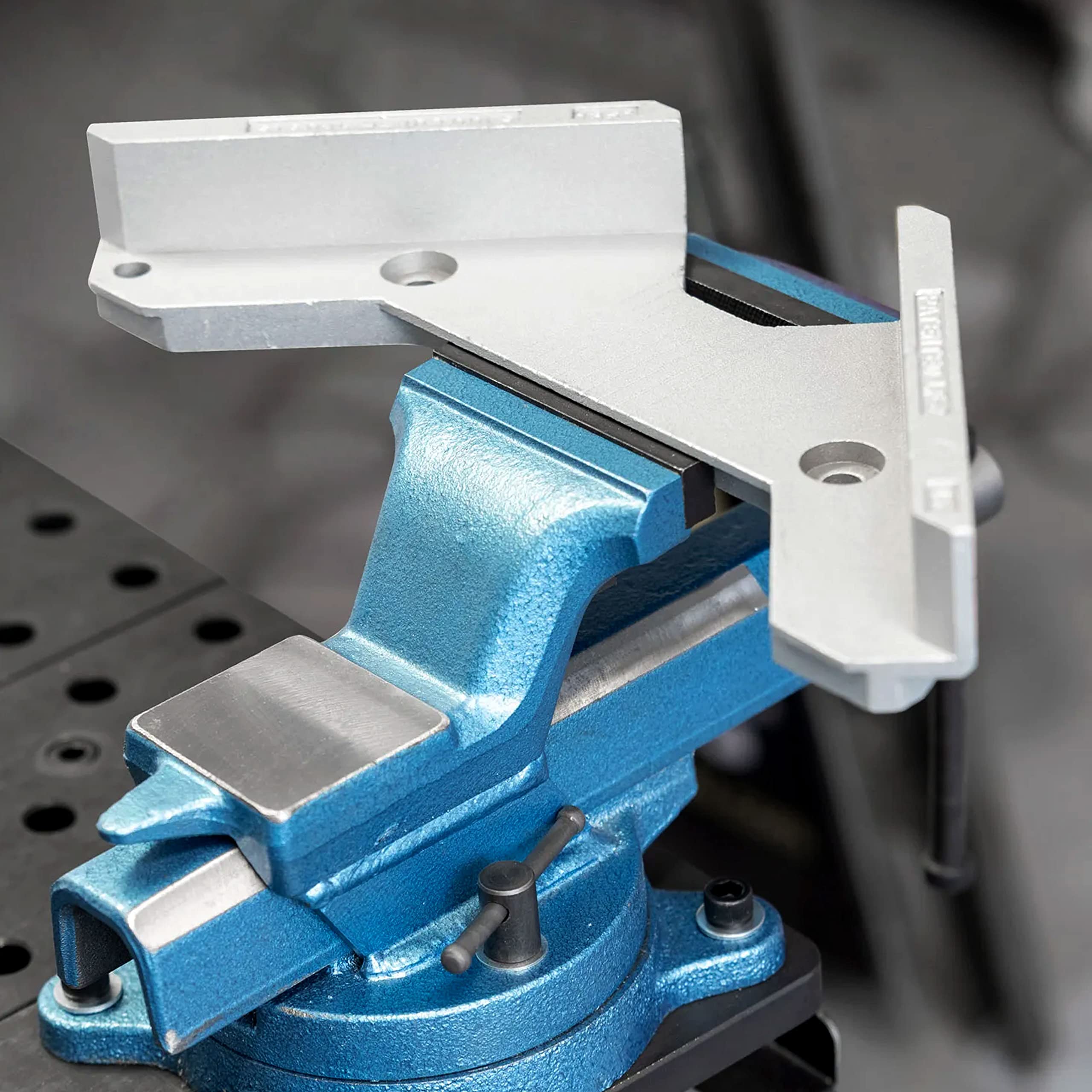 Strong Hand Tools Aluminum 90° Tru-Angle Welding Fixture - Spatter Proof Alloy with 1-1/2