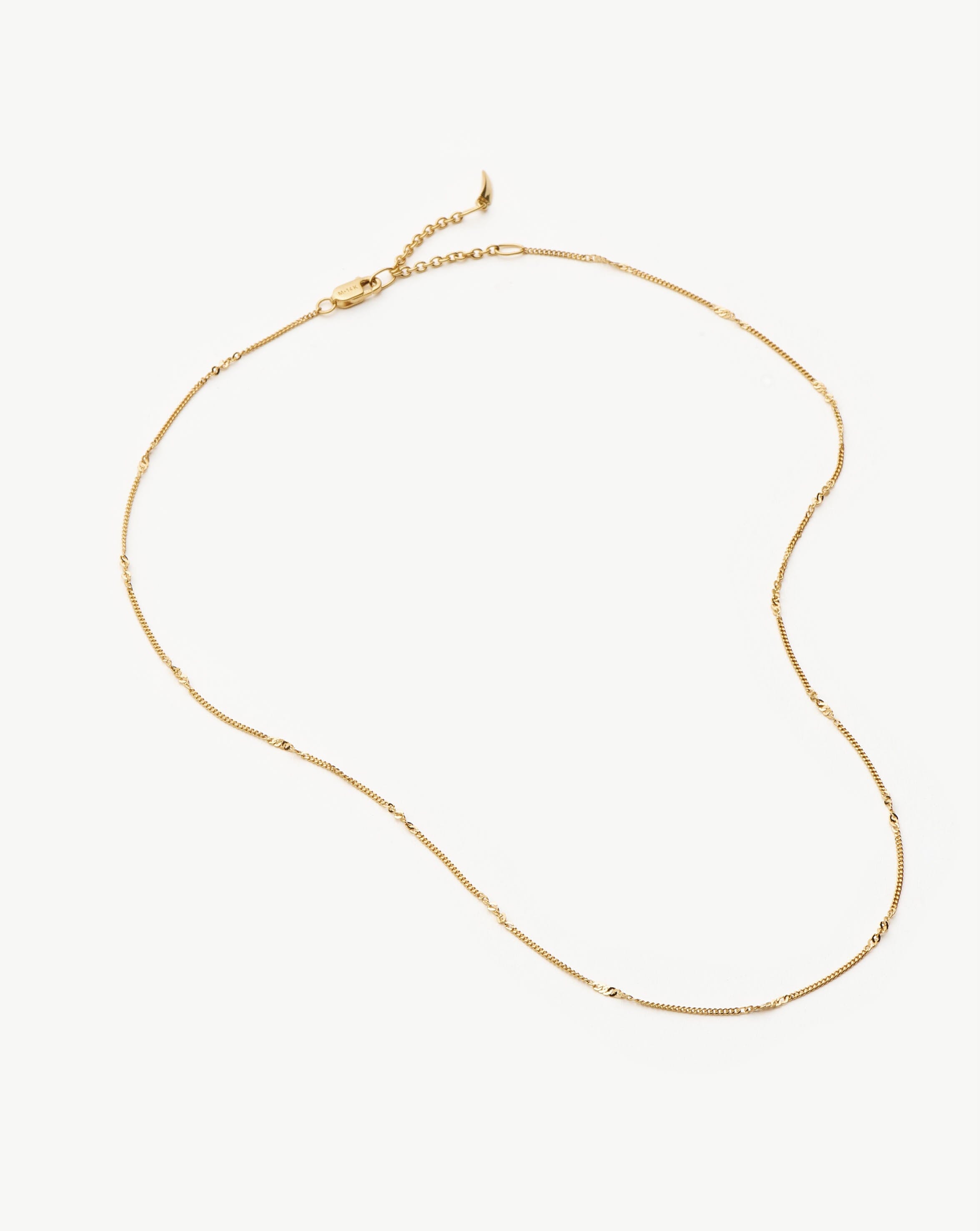 Stylish Fine Twisted Curb Chain Choker Necklace for Women - Trendy Layered Gold Silver Choker for Everyday Wear, Party & Date Night