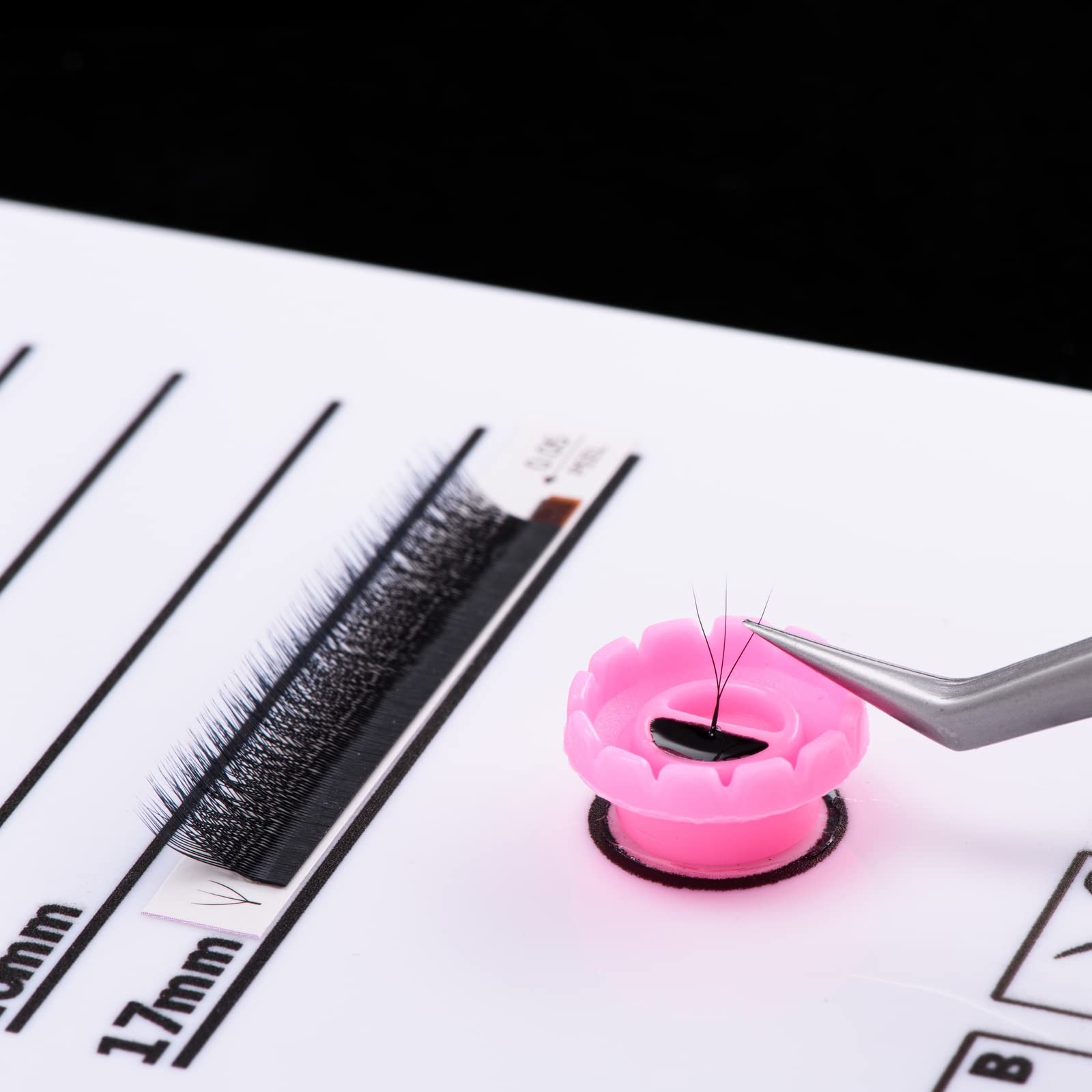 200 PCS Volume Glue Rings for Eyelash Extensions - Professional Lash Extension Glue Holder & Fan Making Rings - Flower Shaped Glue Cup for Lash Artists - Perfect for Salon, Home Use & Professional Lash Application