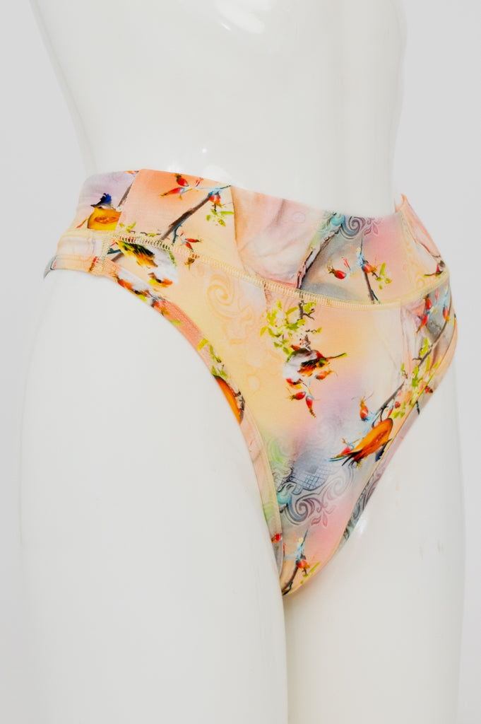 La Thong, Songbird, Bamboo - Elegant Asian-Inspired Home Decor for Living Room, Bedroom & Office