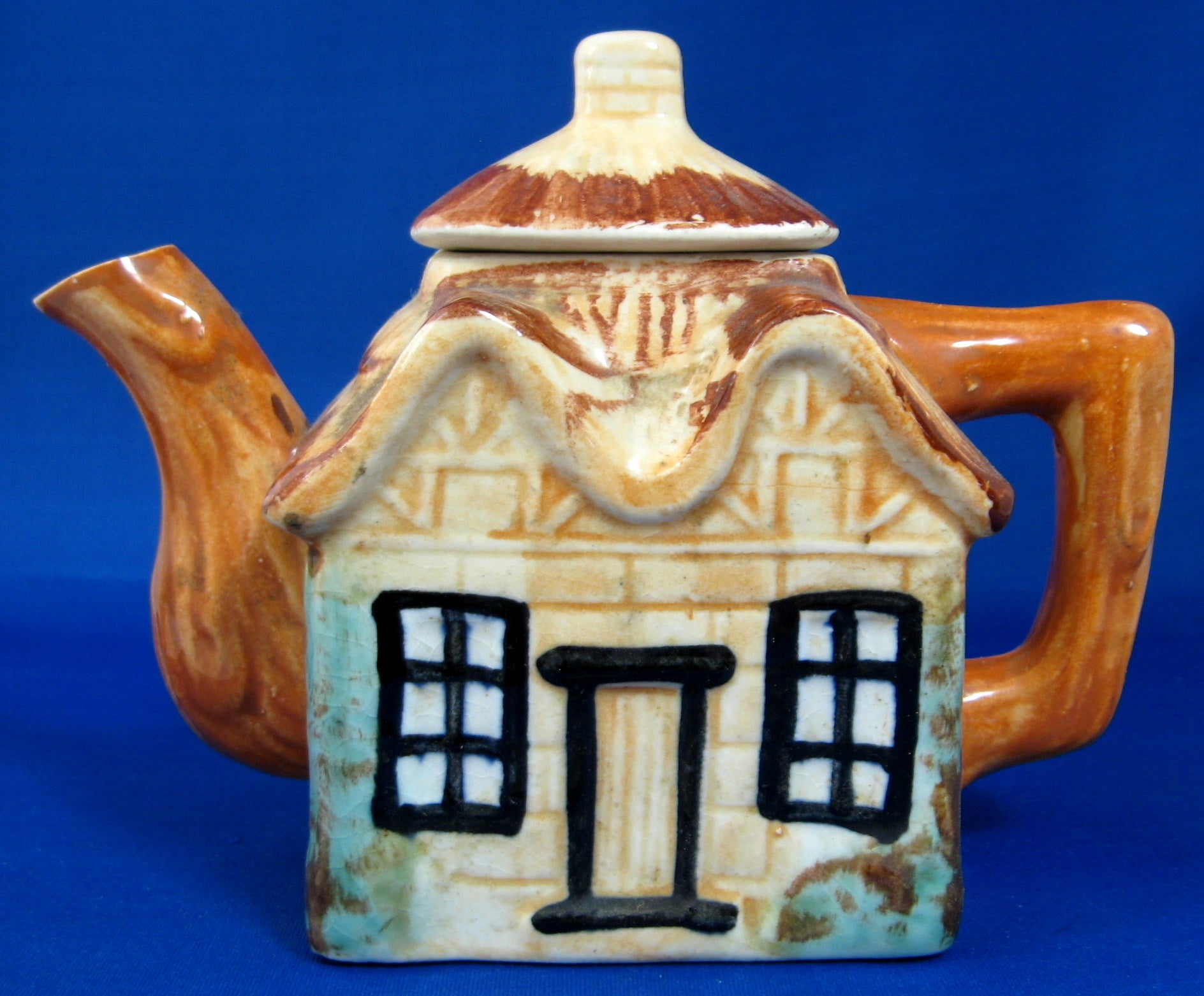 Vintage Japanese Cottage Ware Teapot - 2 Cup Capacity, Thatched Cottage Design from 1940s | Perfect for Tea Lovers, Collectors & Cottagecore Aesthetic Decor