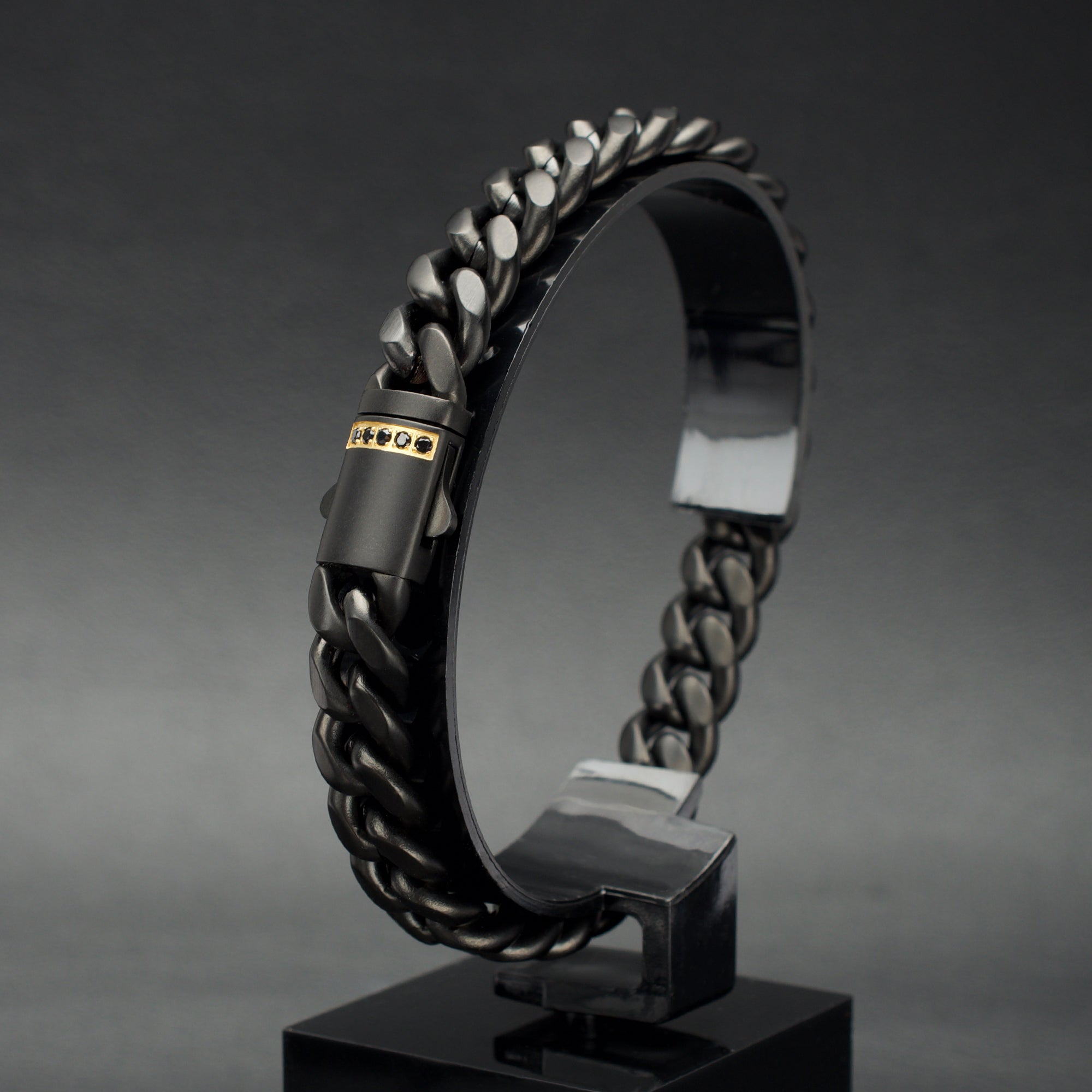 10mm Black IP Steel Matte Finish Miami Cuban Chain Bracelet with 1.6mm Genuine Black Sapphire Gem - Stylish Men's Jewelry for Casual Wear, Parties & Gifts