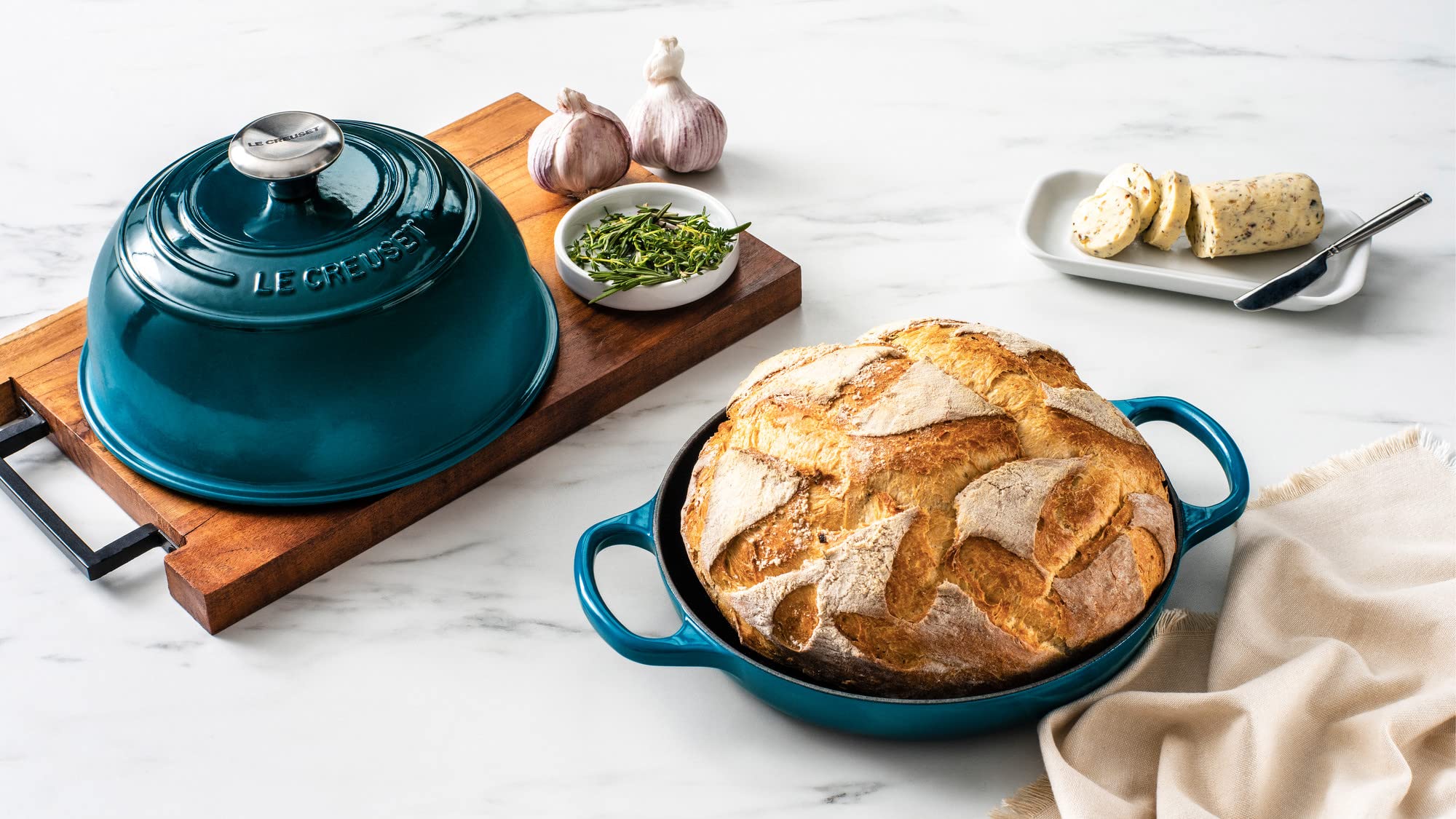 Le Creuset Enameled Cast Iron Bread Oven - 5.5 Qt, Deep Teal Blue | Dutch Oven for Baking Artisan Bread, Sourdough, Roasting & Slow Cooking | Perfect for Home Bakers & Kitchen Enthusiasts