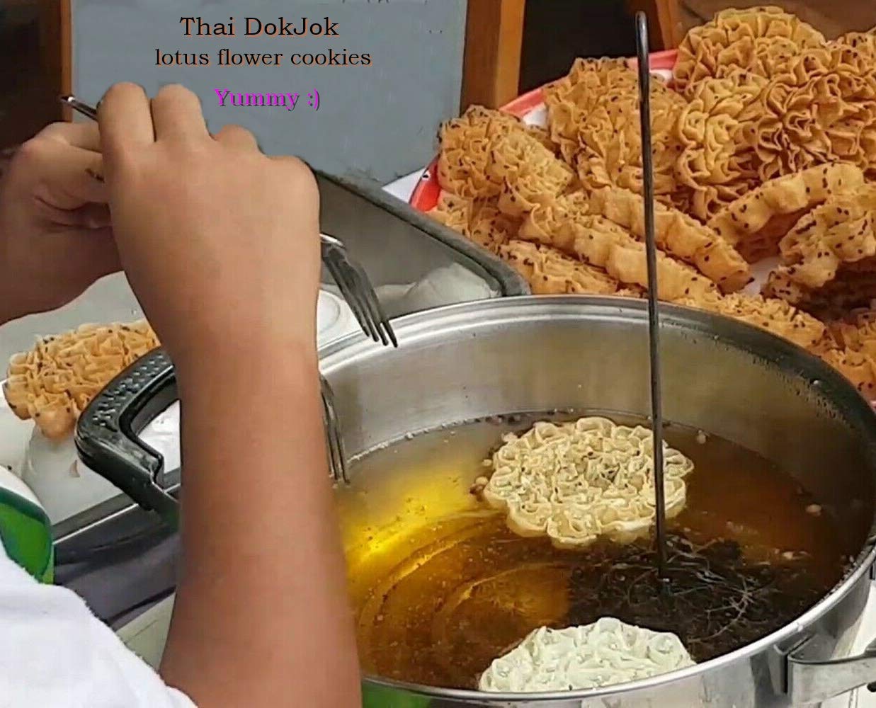 Premium Dok Jok Brass Mold for Thai Crispy Lotus Blossom & Sunflower Cookies - 4.13 Inch Large Traditional Biscuit Maker - Perfect for Thai Desserts, Festive Baking & Homemade Snacks