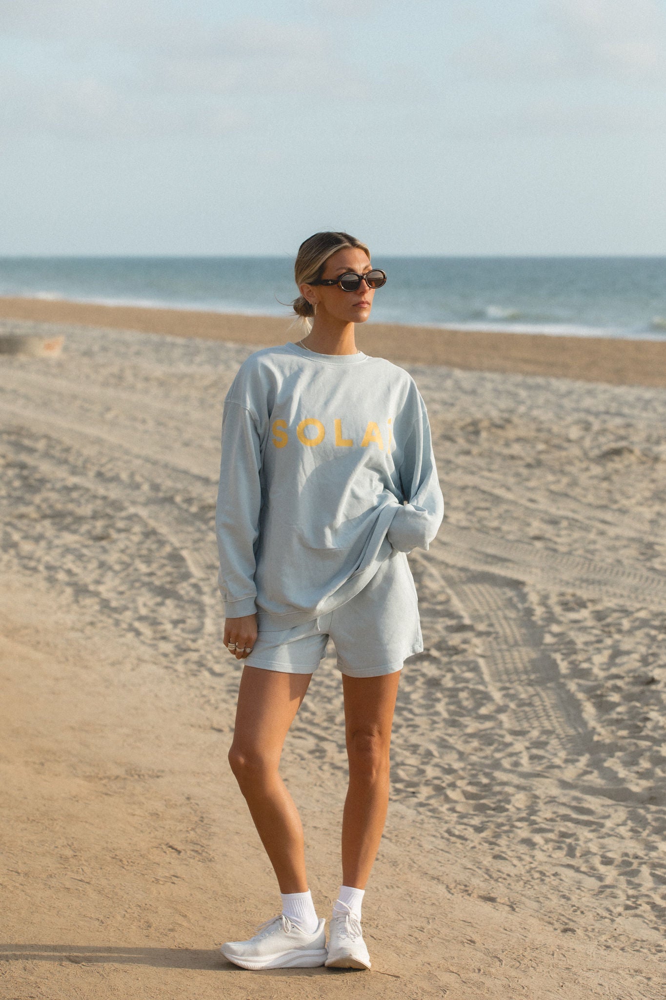 SOLAÍ Oversized Crew Neck Sweatshirt - Women's Casual Loose Fit Pullover for Comfort & Style | Perfect for Lounging, Travel & Everyday Wear
