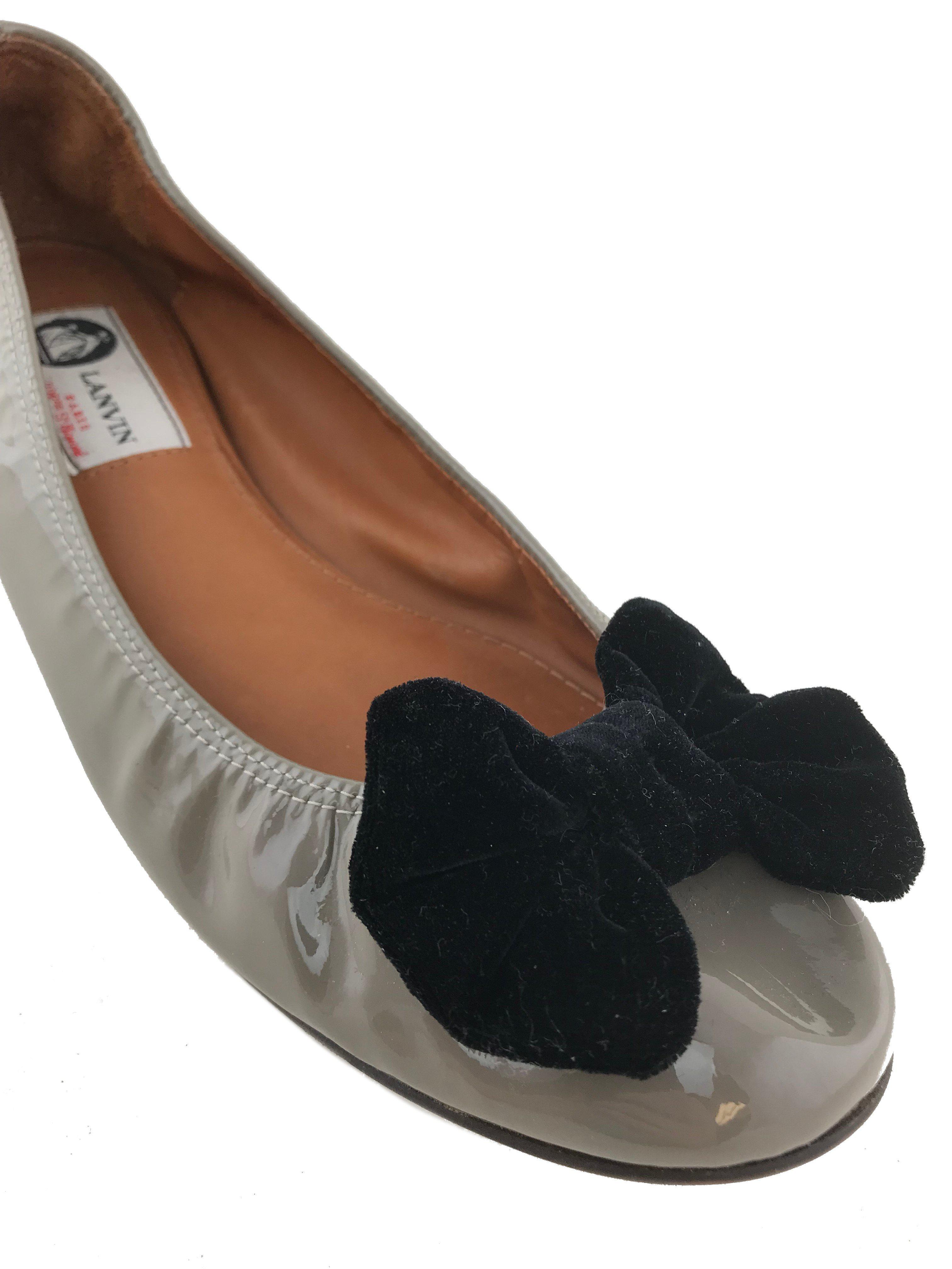 Lanvin Women's Size 8.5 Patent Leather Ballet Flats with Bow Embellishment - Elegant Comfort for Work, Parties & Special Occasions