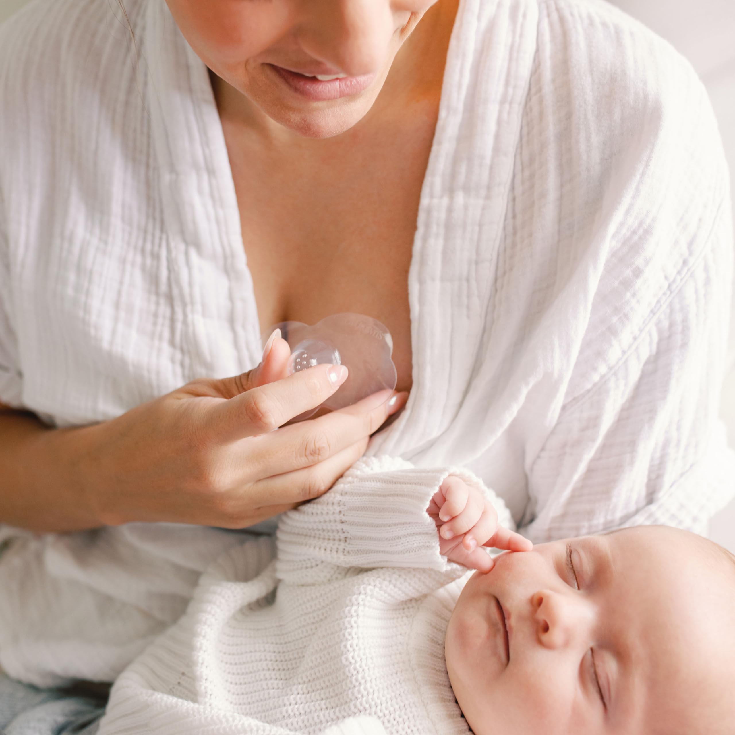 **Dr. Brown's Butterfly Breastfeeding Nipple Shields – Size 2 (24mm) for Sore, Flat, or Inverted Nipples – Helps with Latching Difficulties – Includes Microwave Sterilizer Carrying Case – Perfect for Nursing Moms at Home or On-the-Go**