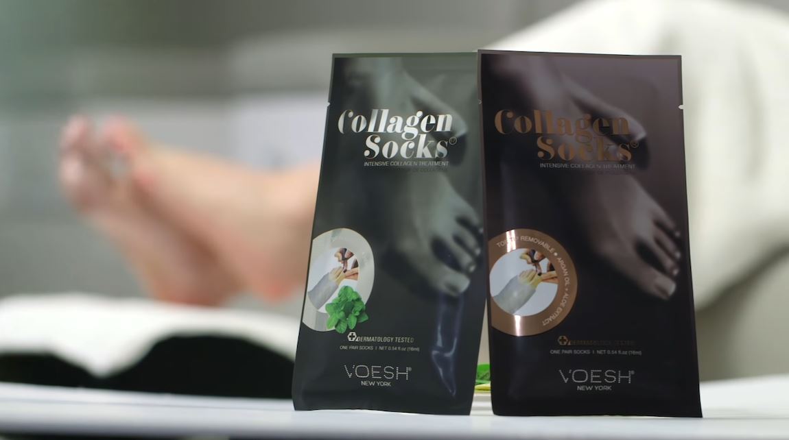 Voesh Collagen Peppermint Socks - Moisturizing & Exfoliating Foot Care for Soft Skin | Perfect for Spa, Relaxation & Self-Care at Home
