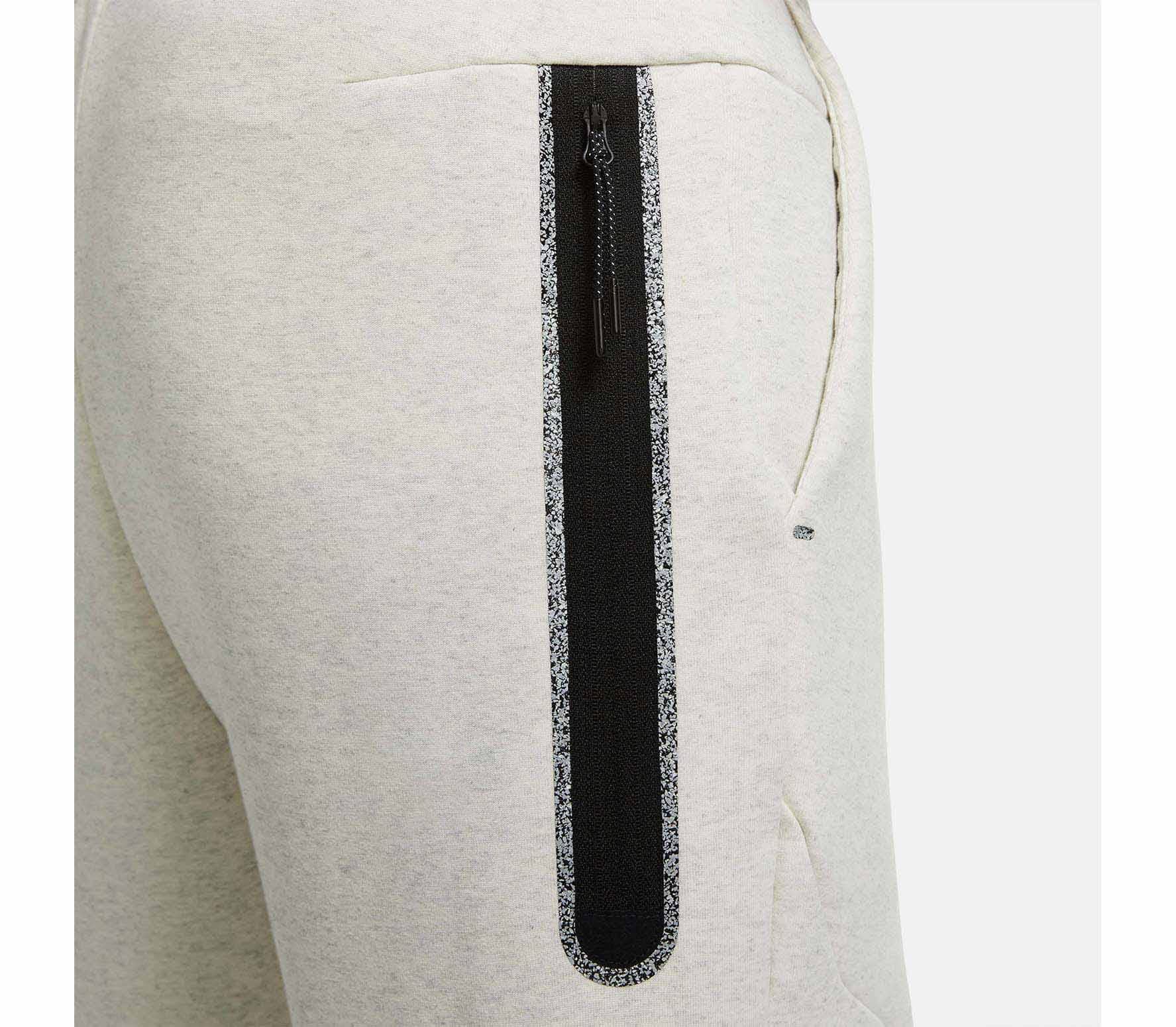 Nike Tech Fleece Men's Joggers Pants - Lightweight, Breathable & Comfortable Running Sweatpants for Workout, Gym, and Casual Wear