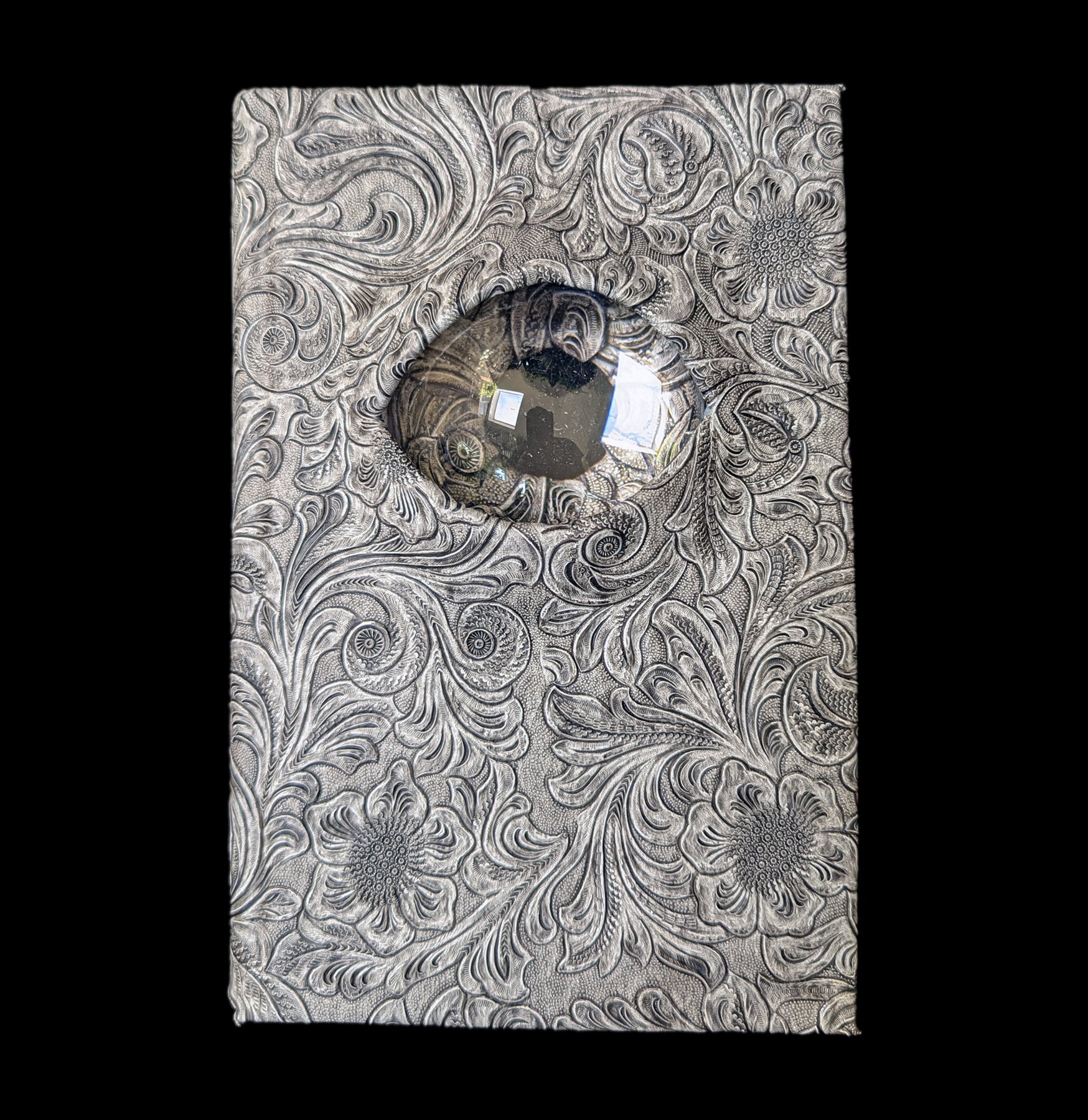 Victorian Pattern Book Eye - Vintage Floral Design Hardcover Journal for Women & Men - Perfect for Writing, Sketching & Gift Giving - Ideal for Travel, Office & Home Use
