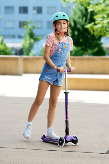 Foldable LED Scooter for Kids - Micro Kickboard Maxi Deluxe | 3-Wheel Kick Scooter with Adjustable Handlebar & Light-Up Wheels | Perfect for Commuting, School & Outdoor Play