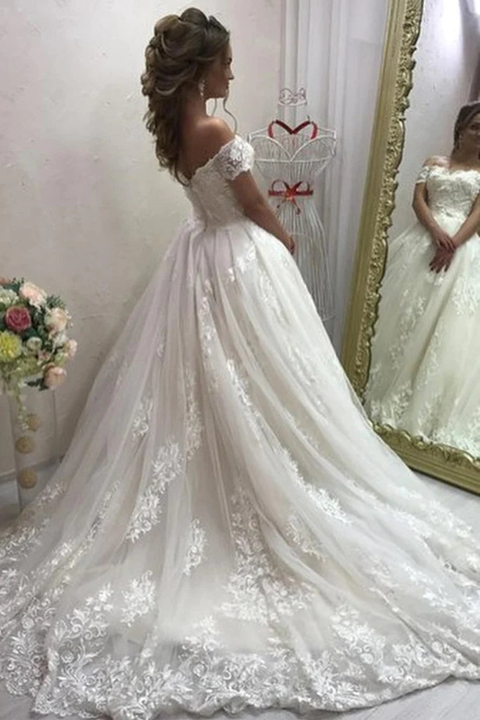 Elegant Off-the-Shoulder A-Line Lace Wedding Dress with Tulle Appliques - Perfect for Beach, Church, and Formal Bridal Ceremonies