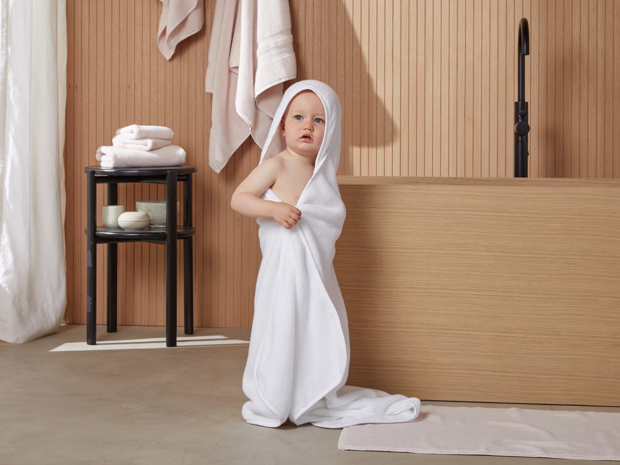 Organic Hooded Baby Towel for Toddlers - Soft & Absorbent White Hooded Bath Towel for Kids - Perfect for Bath Time, Swimming & Beach Outings