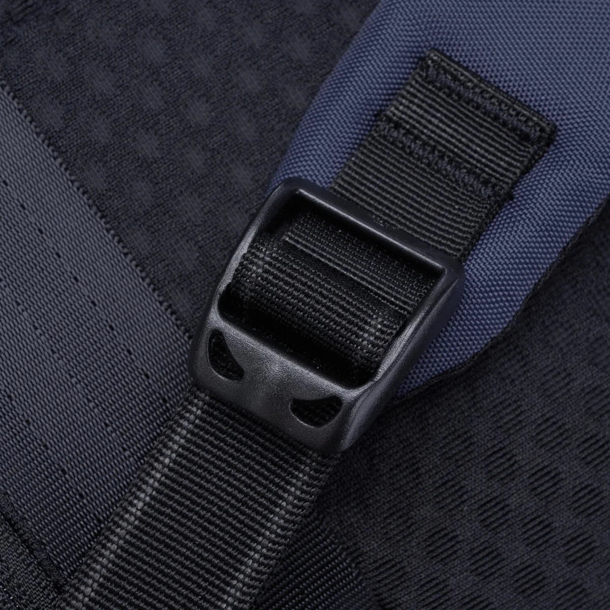 Pacsafe V 16L Anti-Theft Travel Backpack - Secure & Durable Daypack for Commuting, Hiking & Urban Exploration - RFID Protection & Cut-Resistant Straps