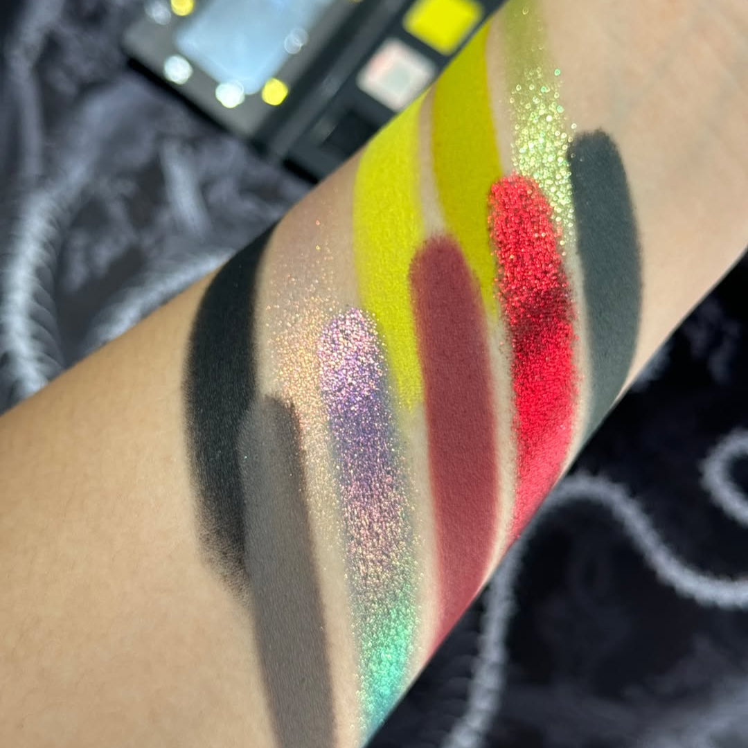 NOIRICORN × @ghoul.in.japan BLIGHTMOON Eyeshadow Palette - Vegan & Cruelty-Free Makeup Palette with 12 Highly Pigmented Shades for Smoky Eyes & Night Out Looks | Perfect for Halloween, Cosplay & Gothic Makeup