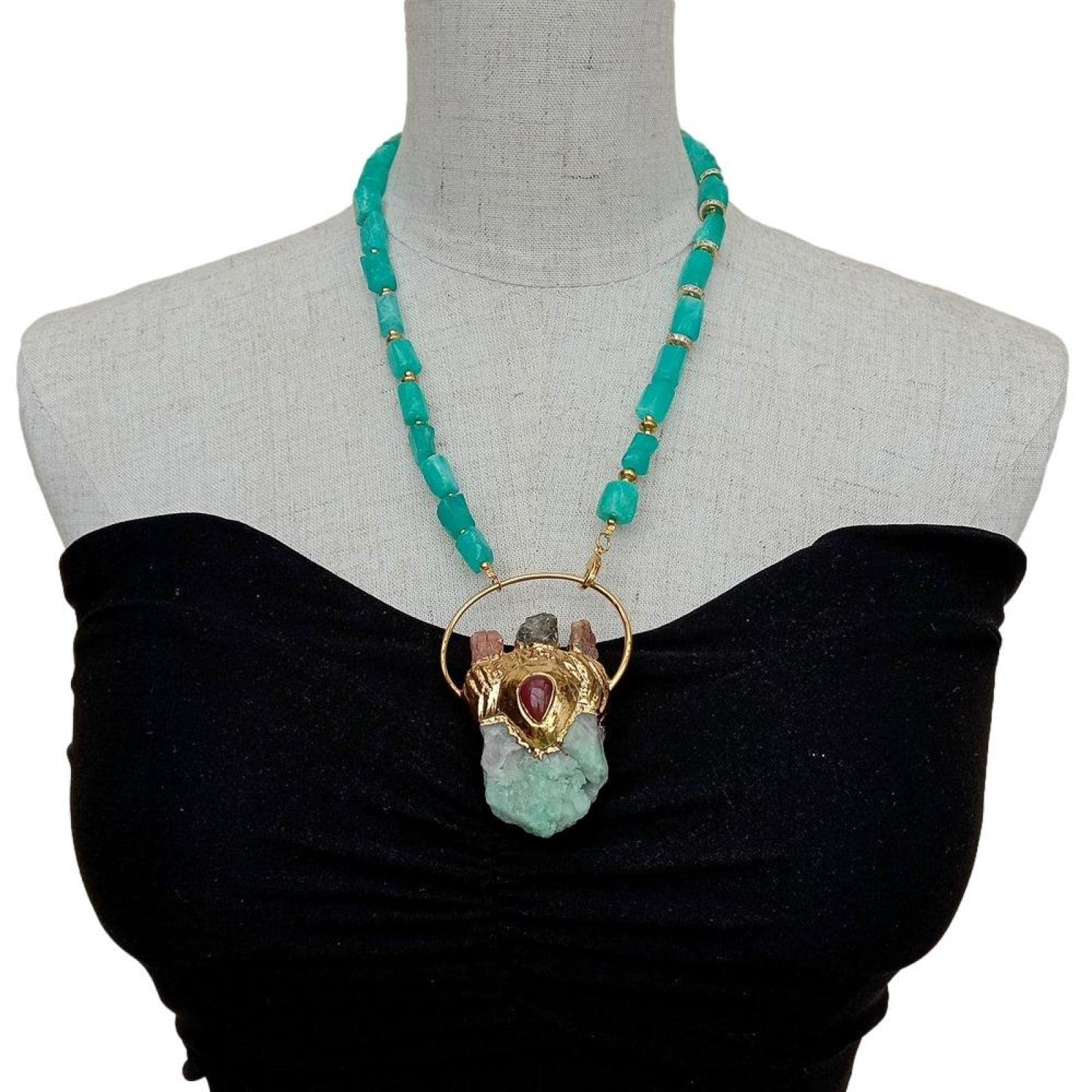 UFFD Women's 19-inch Emerald Stone Pendant Necklace - Vintage Jewelry for Wedding, Party & Special Occasions - Elegant Gift for Her