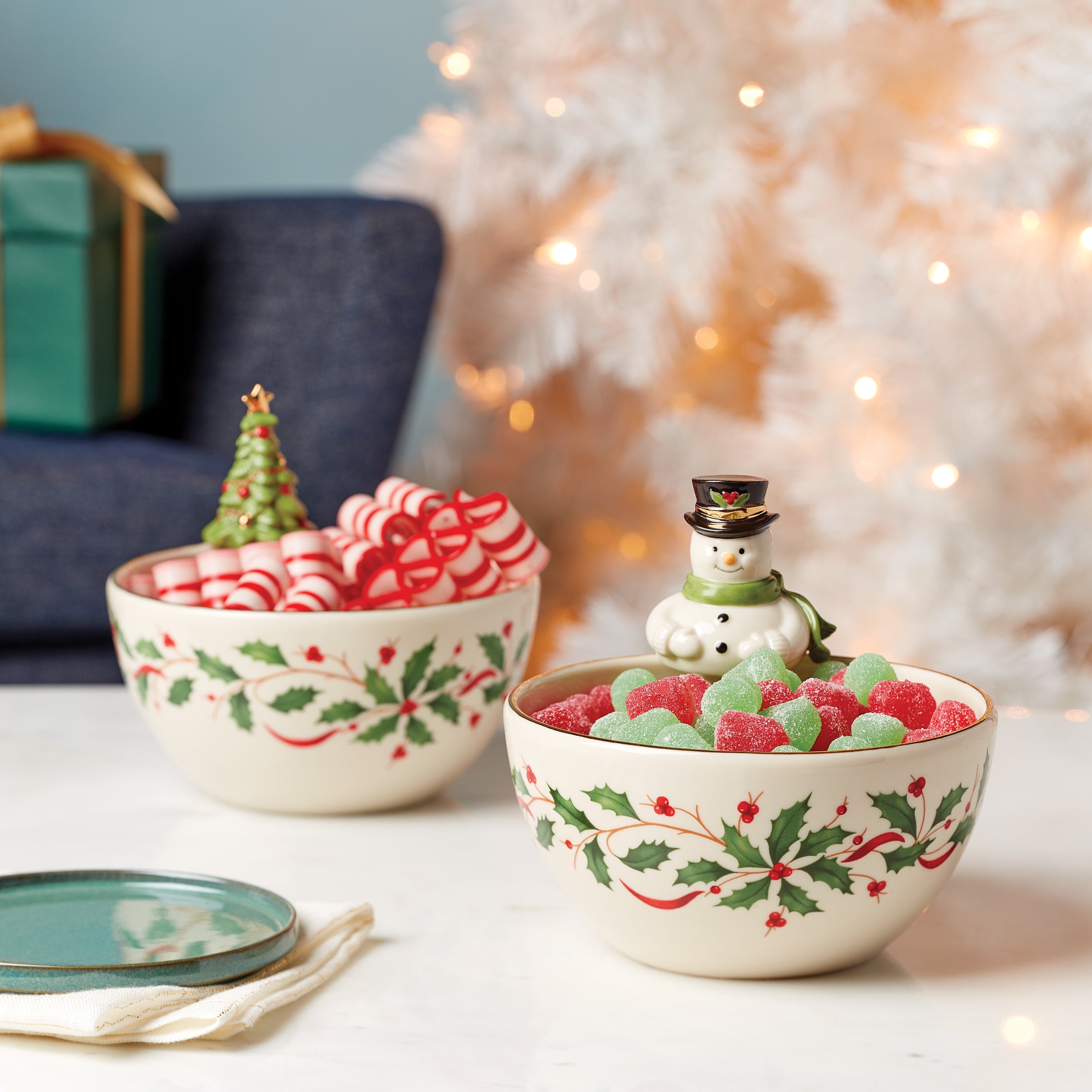 Festive Snowman Serving Bowl - Christmas Holiday Party Decor & Dessert Dish for Holiday Gatherings & Winter Celebrations