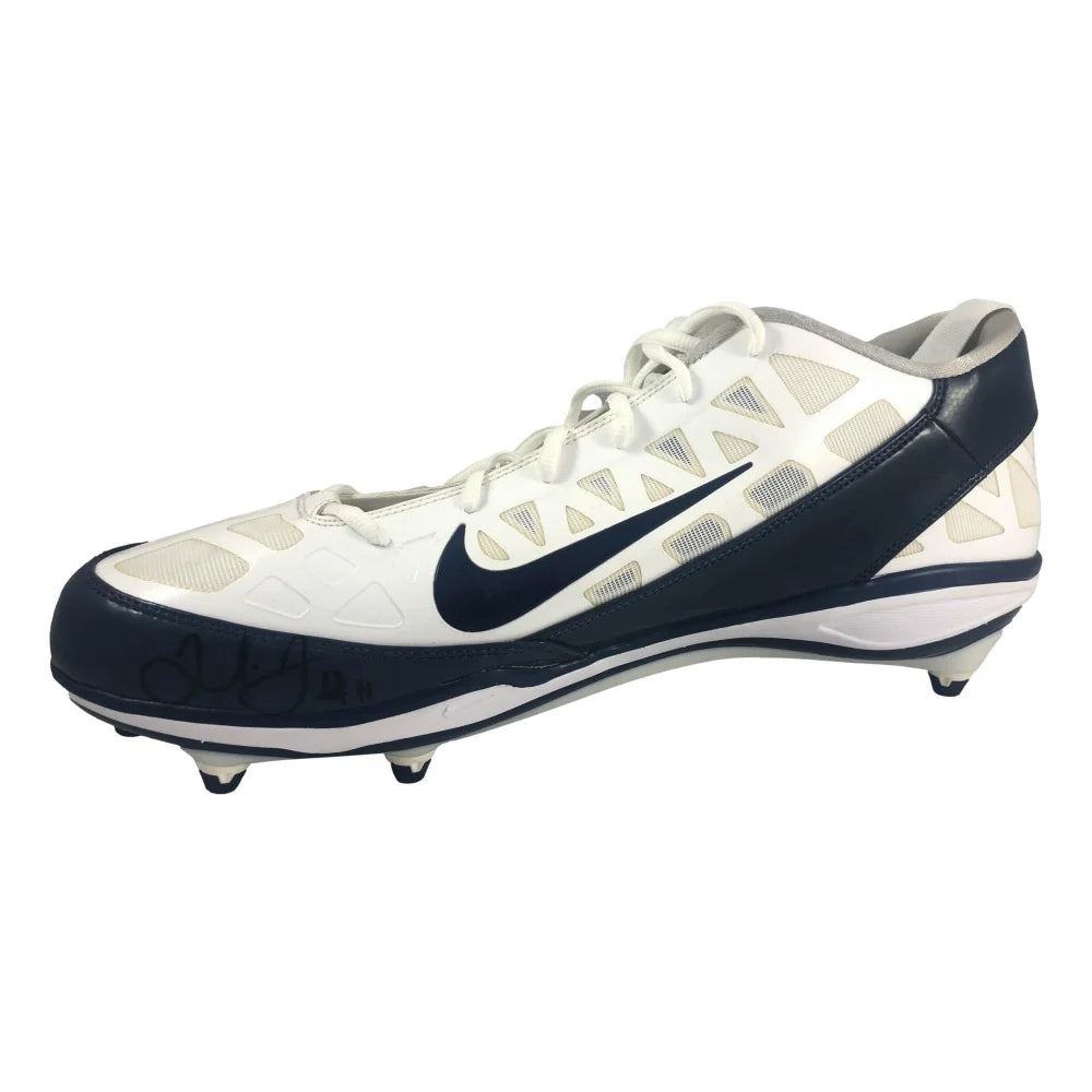 Julio Jones Autographed Football Cleats - Tennessee Titans & Atlanta Falcons - JSA Certified - Perfect for Collectors, Fans & Sports Memorabilia Displays