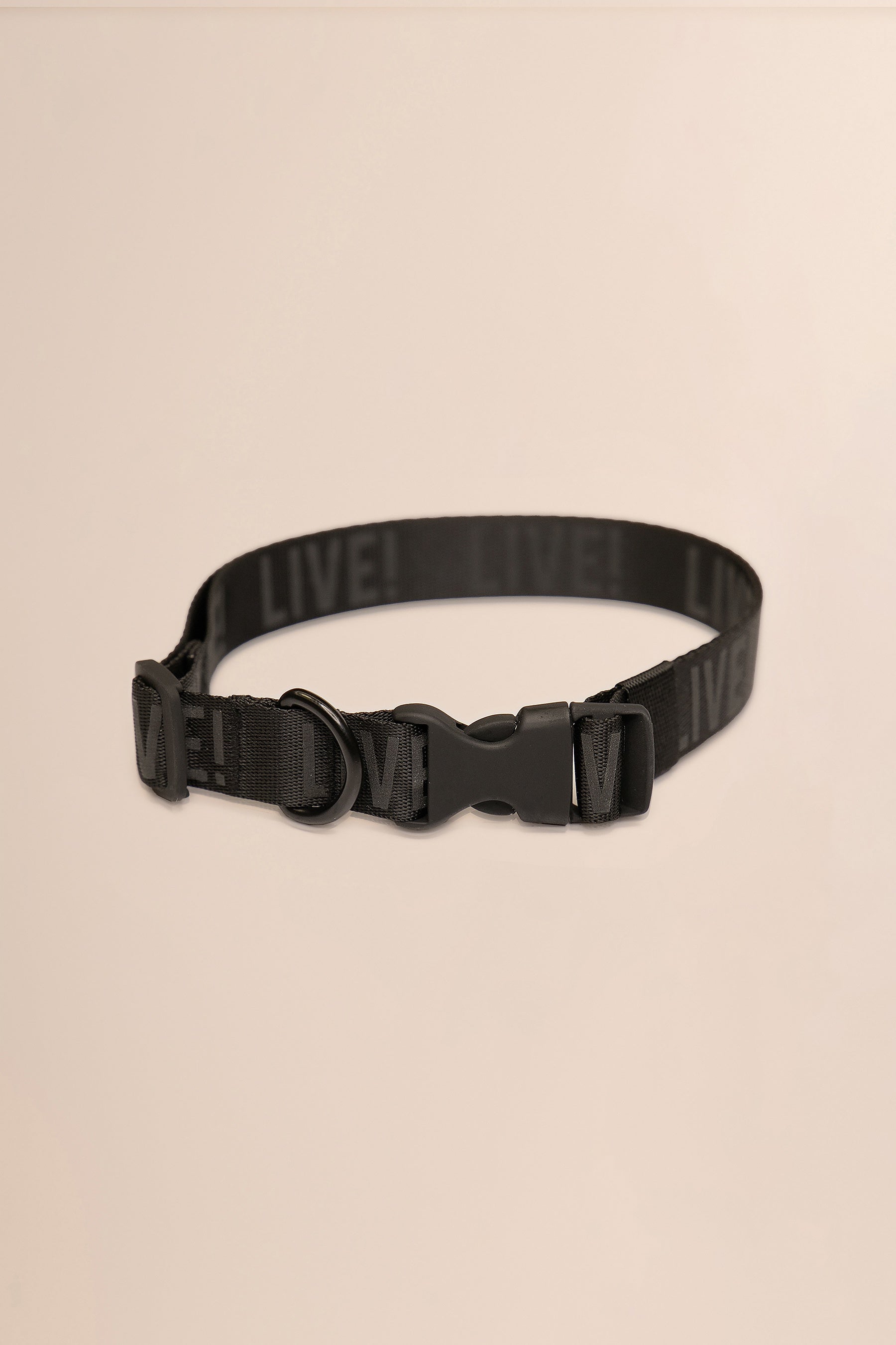 Reflex Live! Smart Pet Collar with GPS Tracking & LED Light - Perfect for Dogs & Cats - Ideal for Night Walks, Hiking & Outdoor Adventures